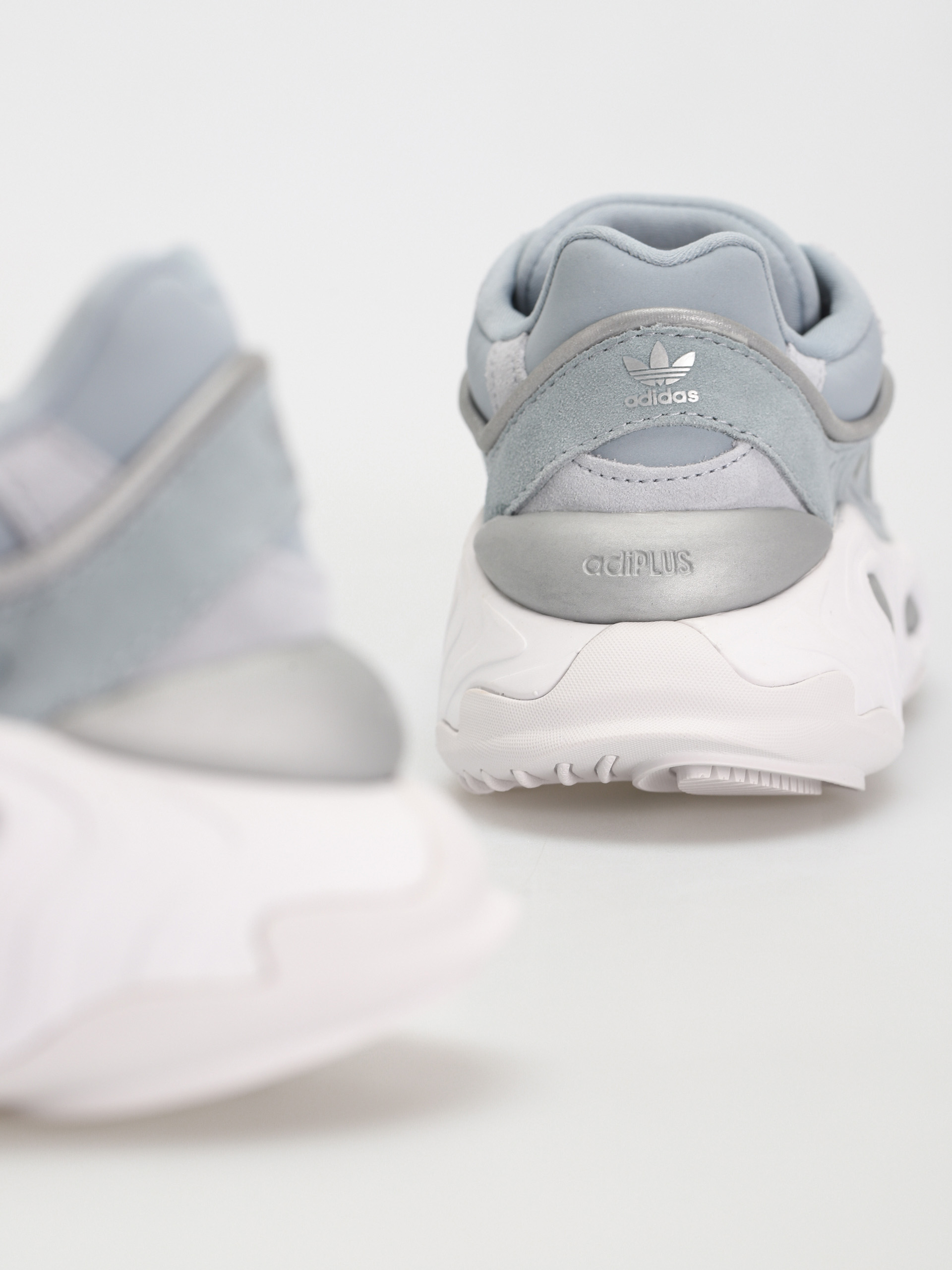 adidas Originals Oznova Cipők (lgtgre/lgtgre/dshgry)