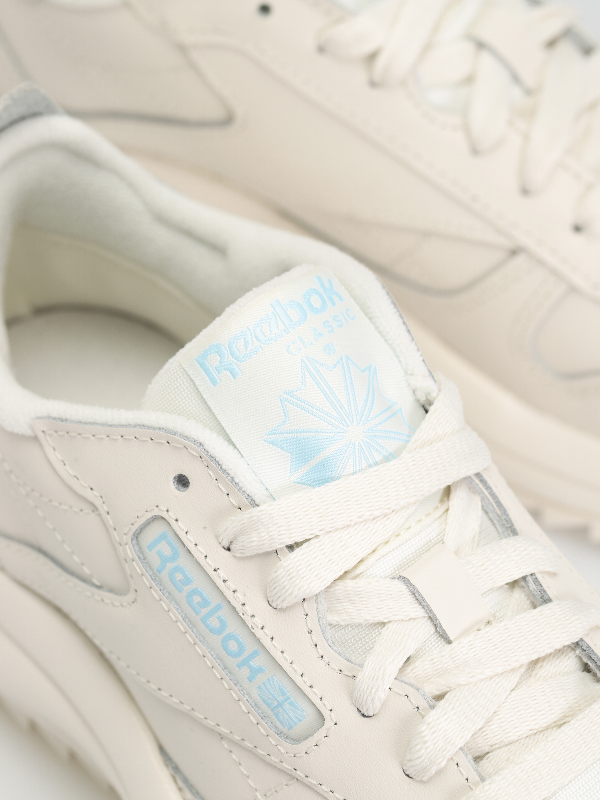 Reebok Classic Leather SP Cipők Wmn (chalk/blupea/chalk)