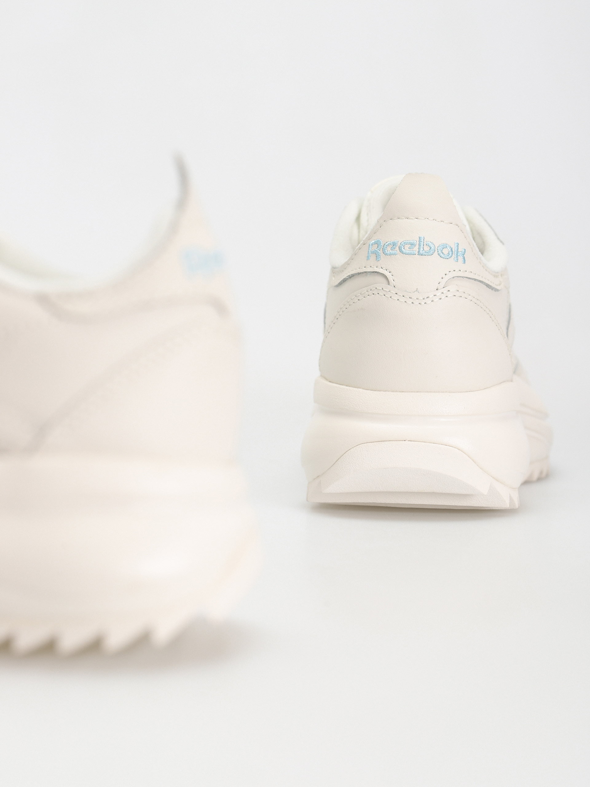 Reebok Classic Leather SP Cipők Wmn (chalk/blupea/chalk)