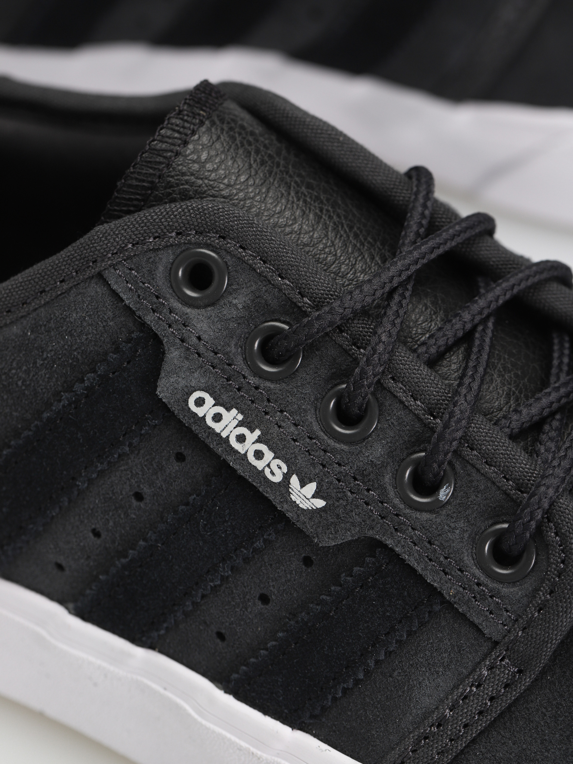 adidas Seeley XT Cipők (carbon/cblack/ftwwht)