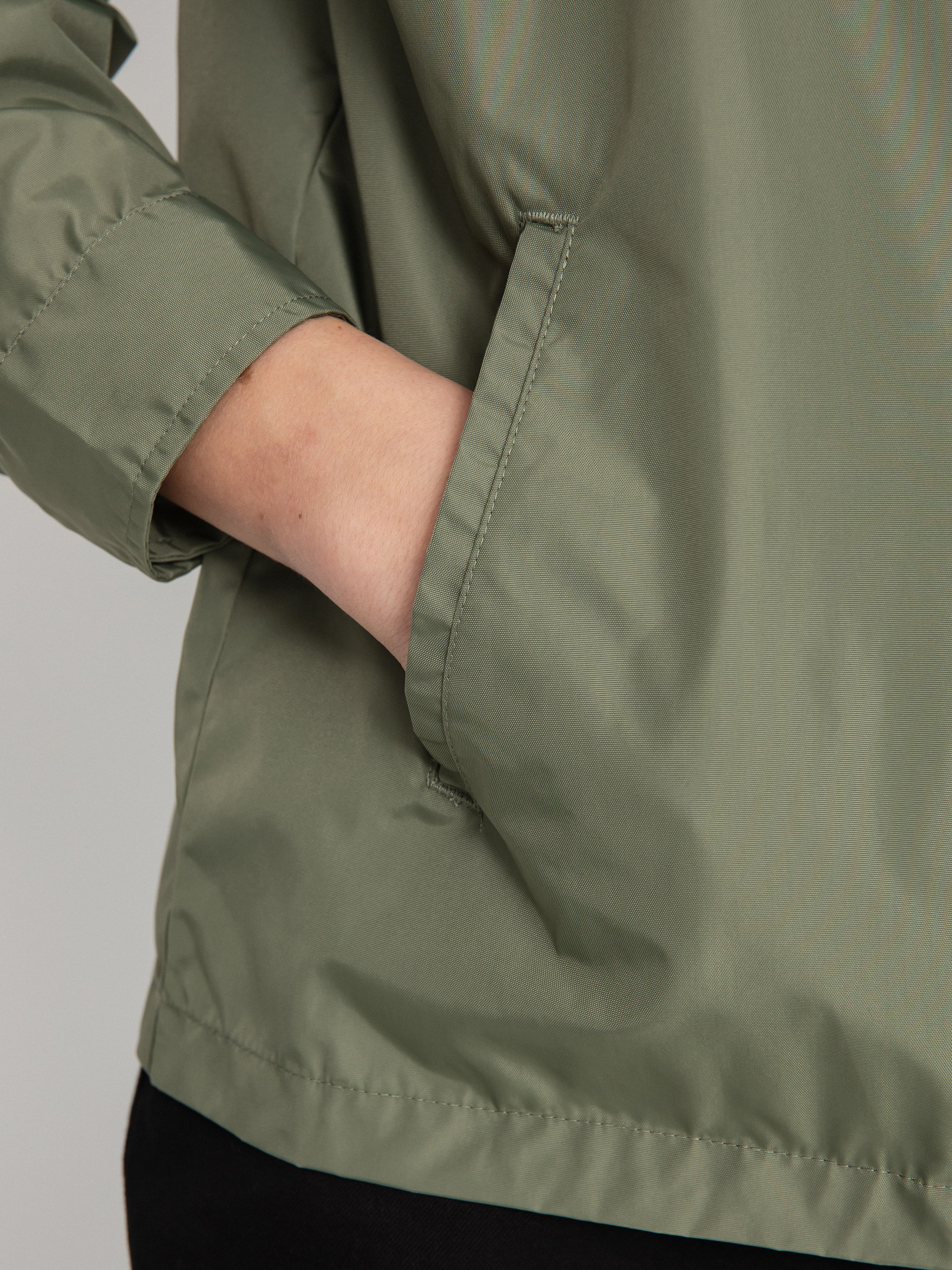 Brixton Utopia Vintage Nylon Dzseki (olive surplus)