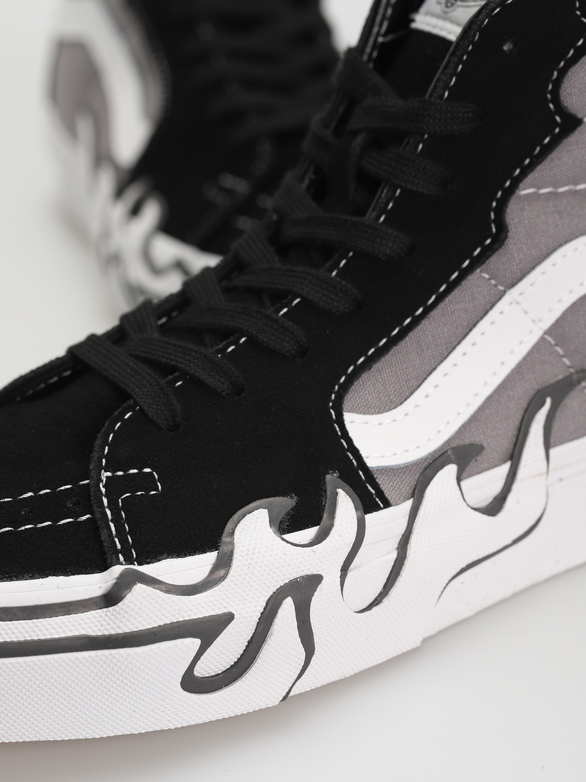 Vans Sk8 Hi Flame Cipők (gray)