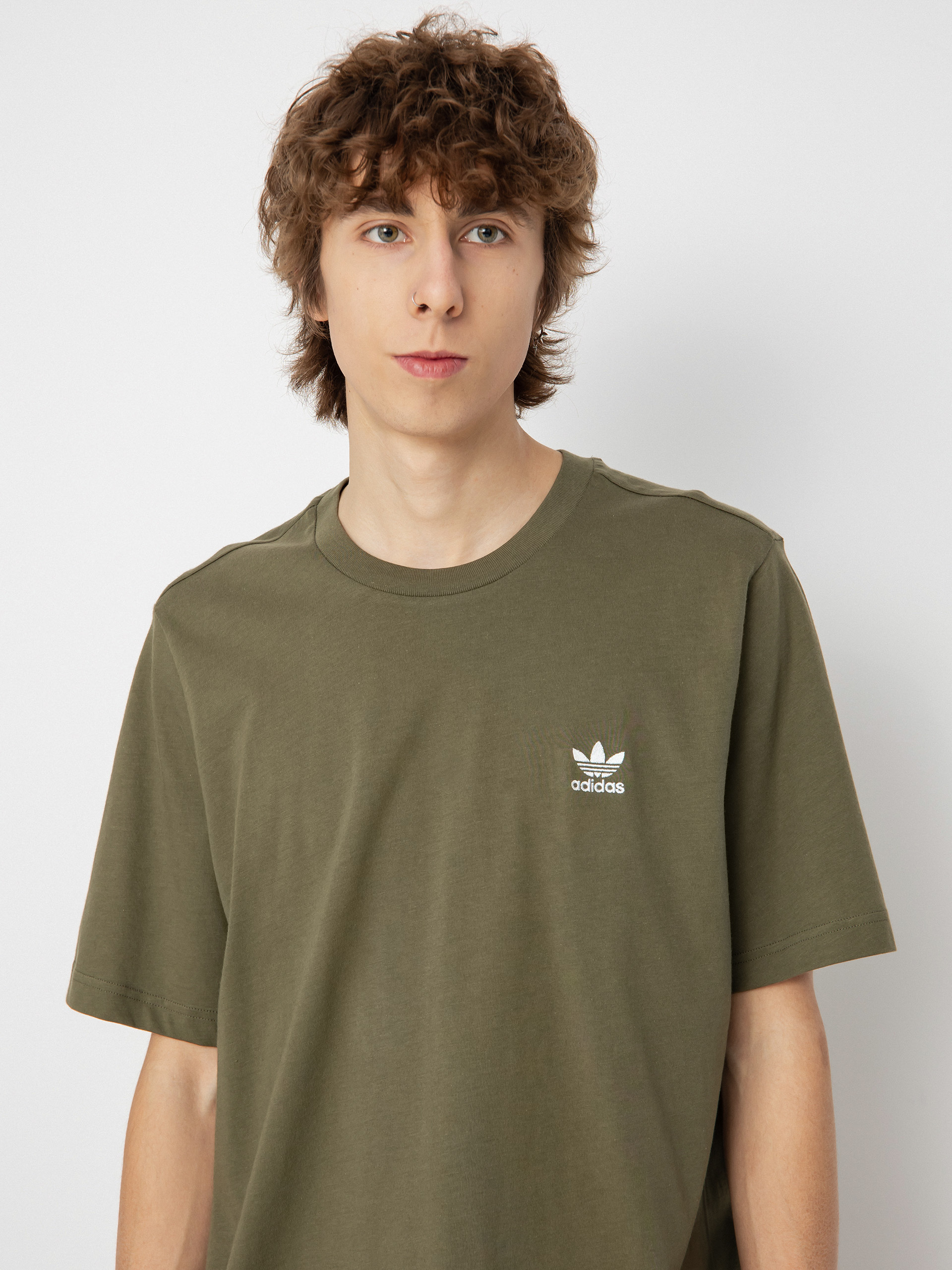 adidas Originals Essentials póló (olistr)