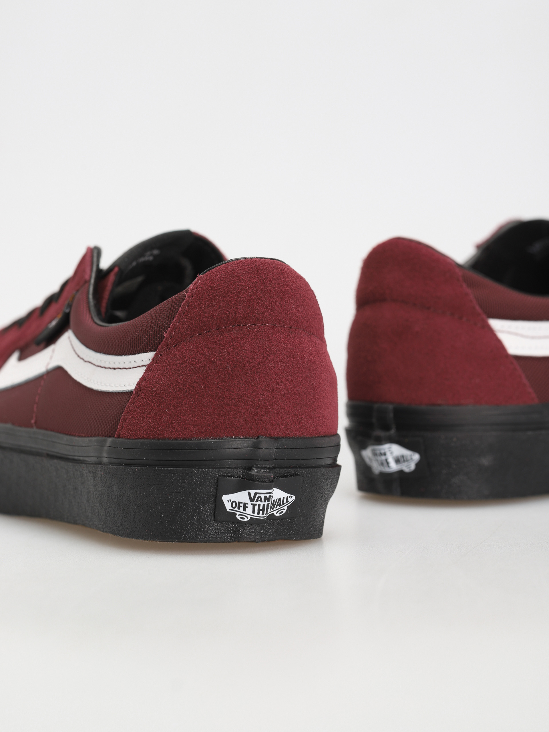 Vans Sk8 Low Cipők (cordura port royale/black)