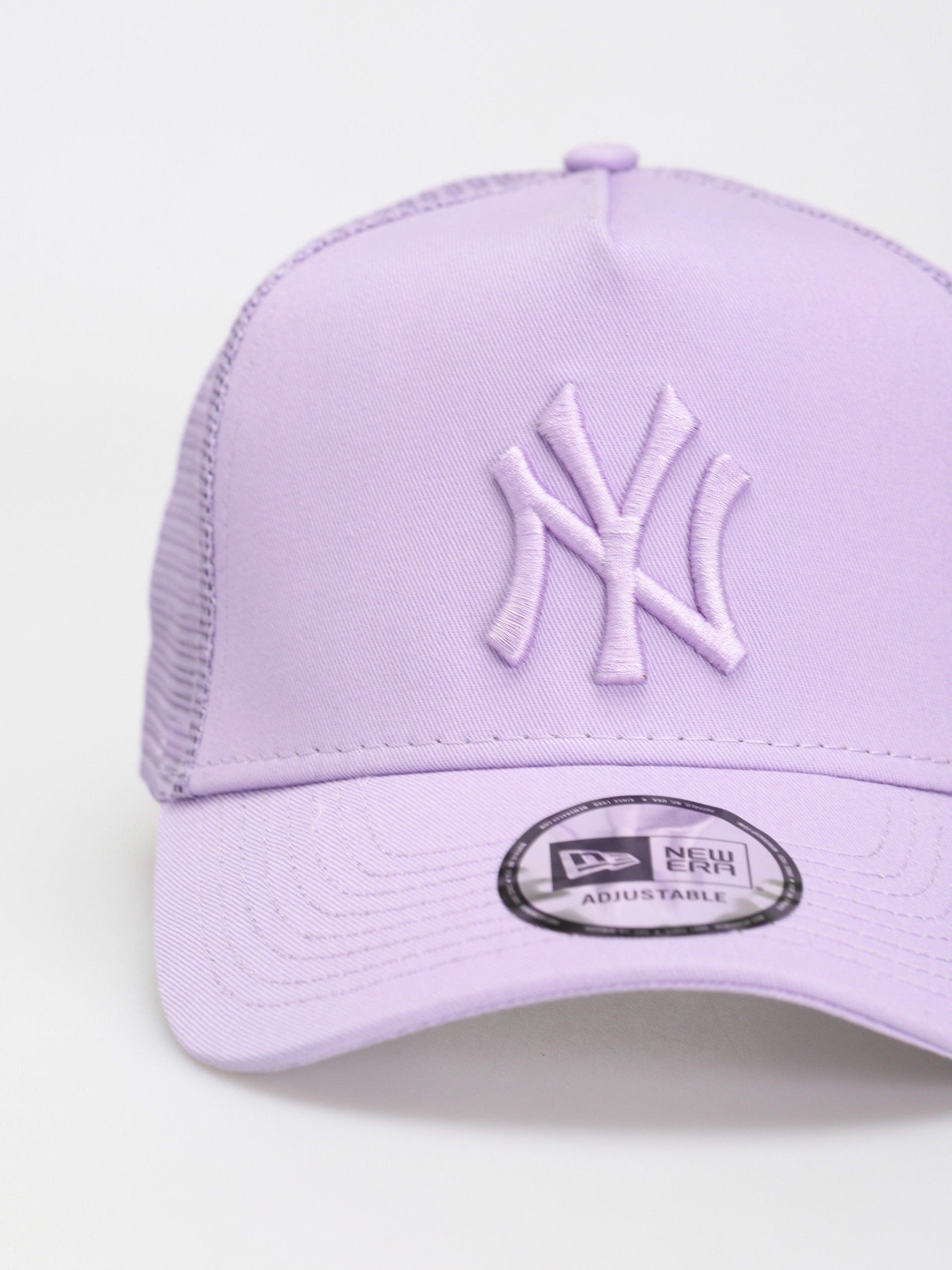 New Era Tonal Mesh Trucker New York Yankees Baseball sapka (lavender)