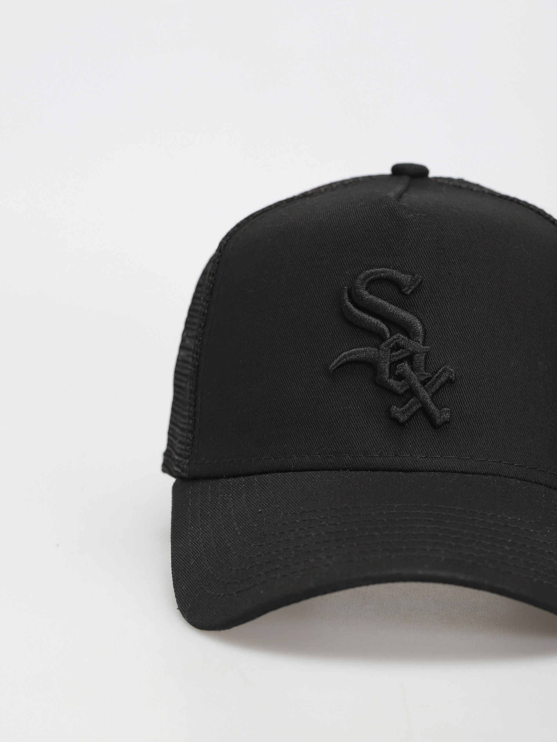 New Era Tonal Mesh Trucker Chicago White Sox Baseball sapka (black)