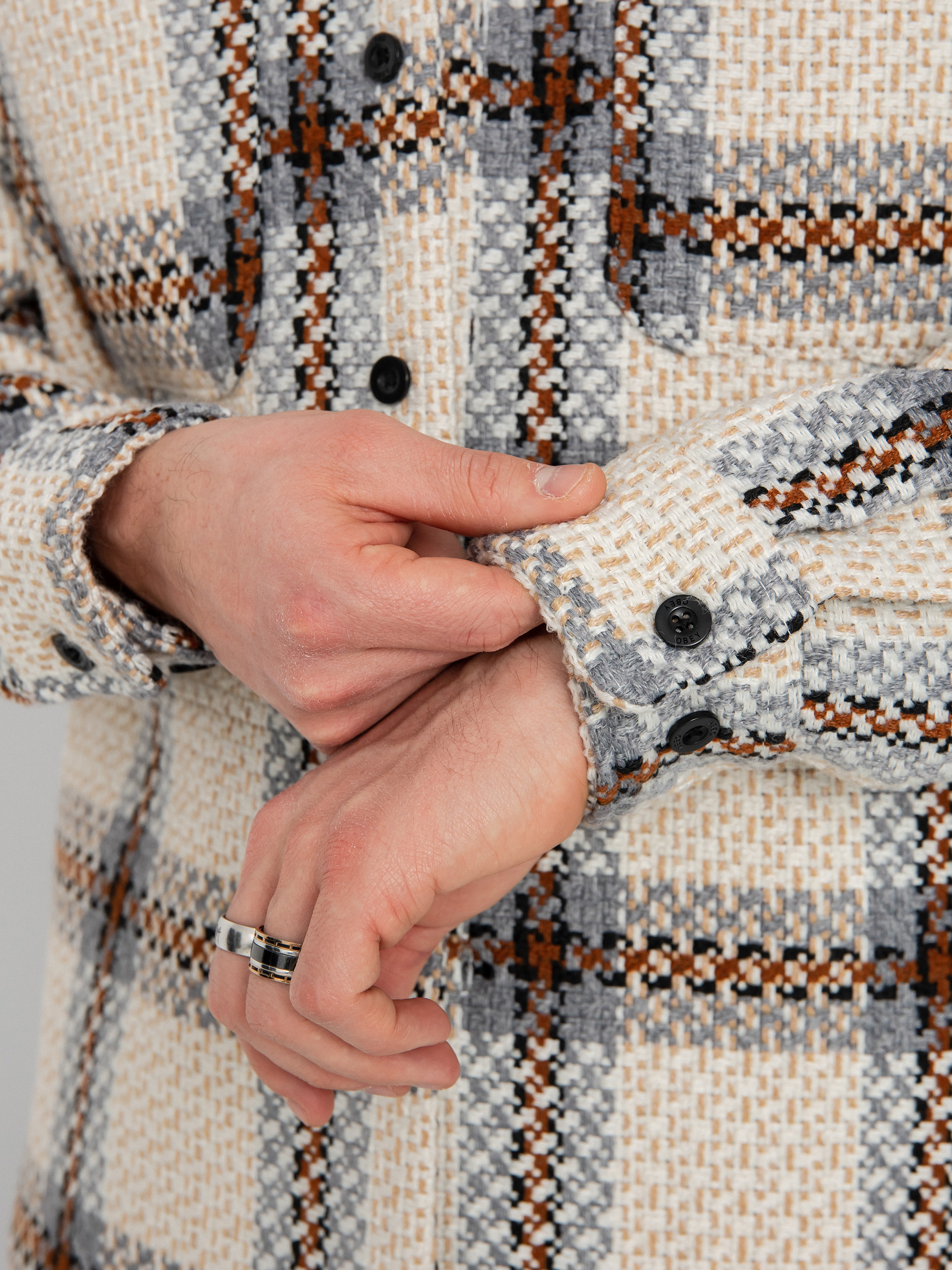 OBEY District Dzseki (irish cream multi)