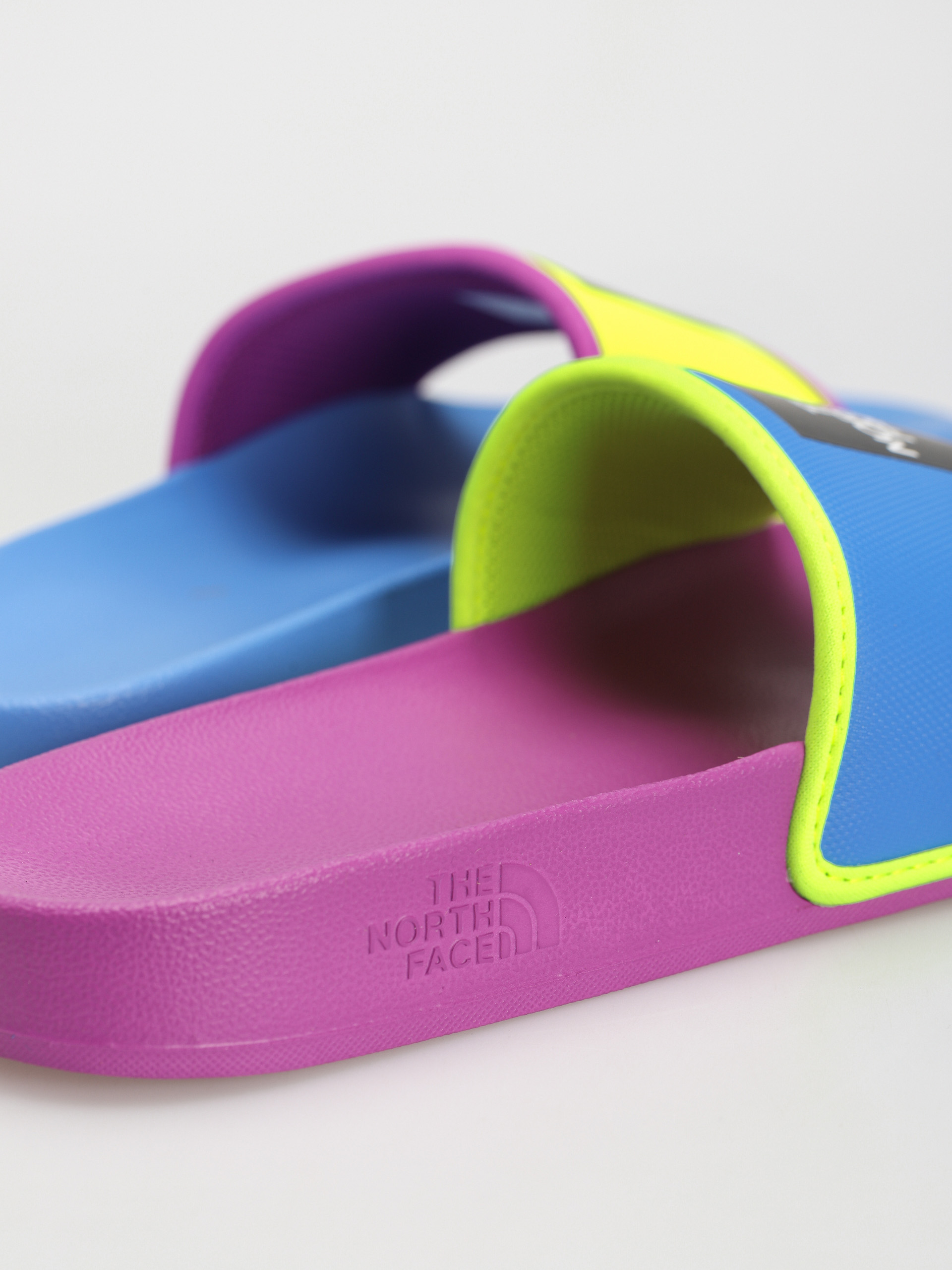 The North Face Base Camp Slide III Ltd Flip-flop papucsok (purple cactus flower/super sonic blue)