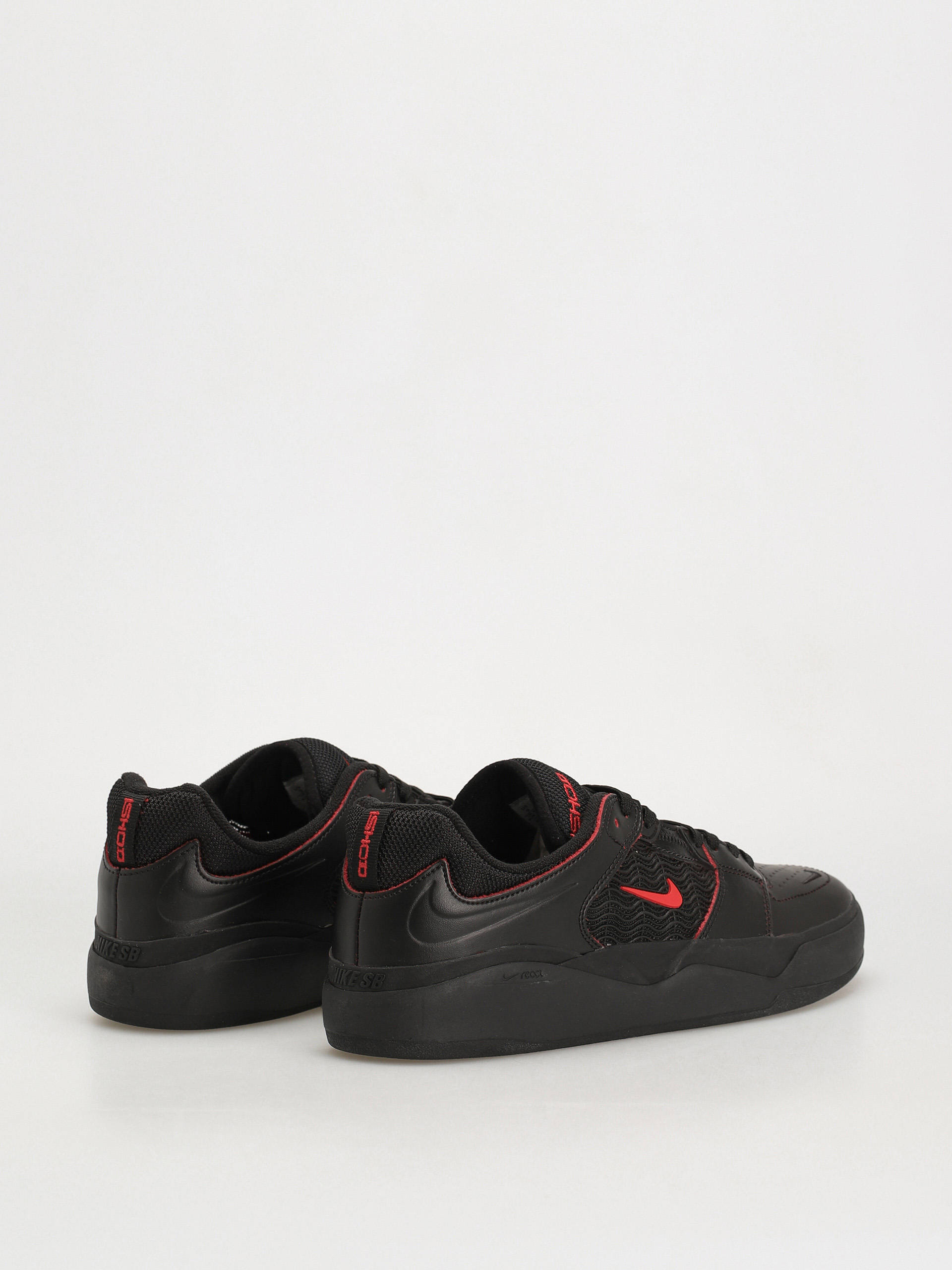 Nike SB Ishod Premium Cipők (black/university red black black)