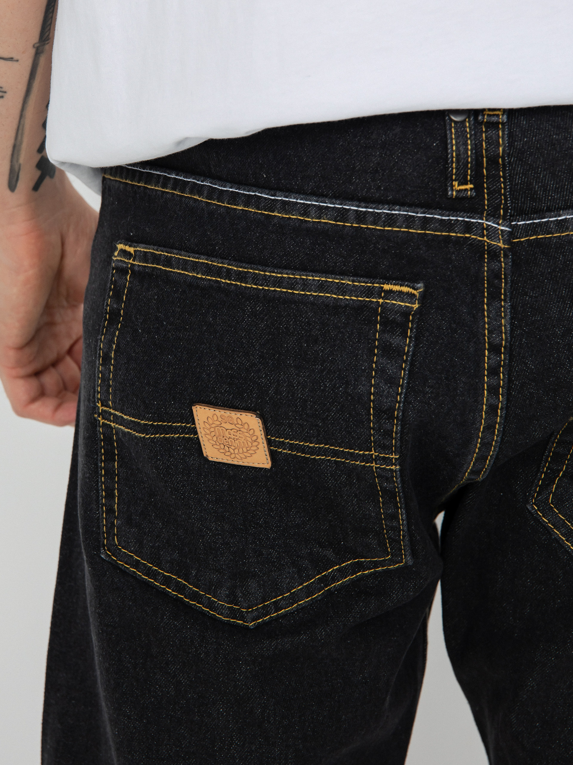 MassDnm Base Jeans Regular Fit Kisnadrág (black washed)