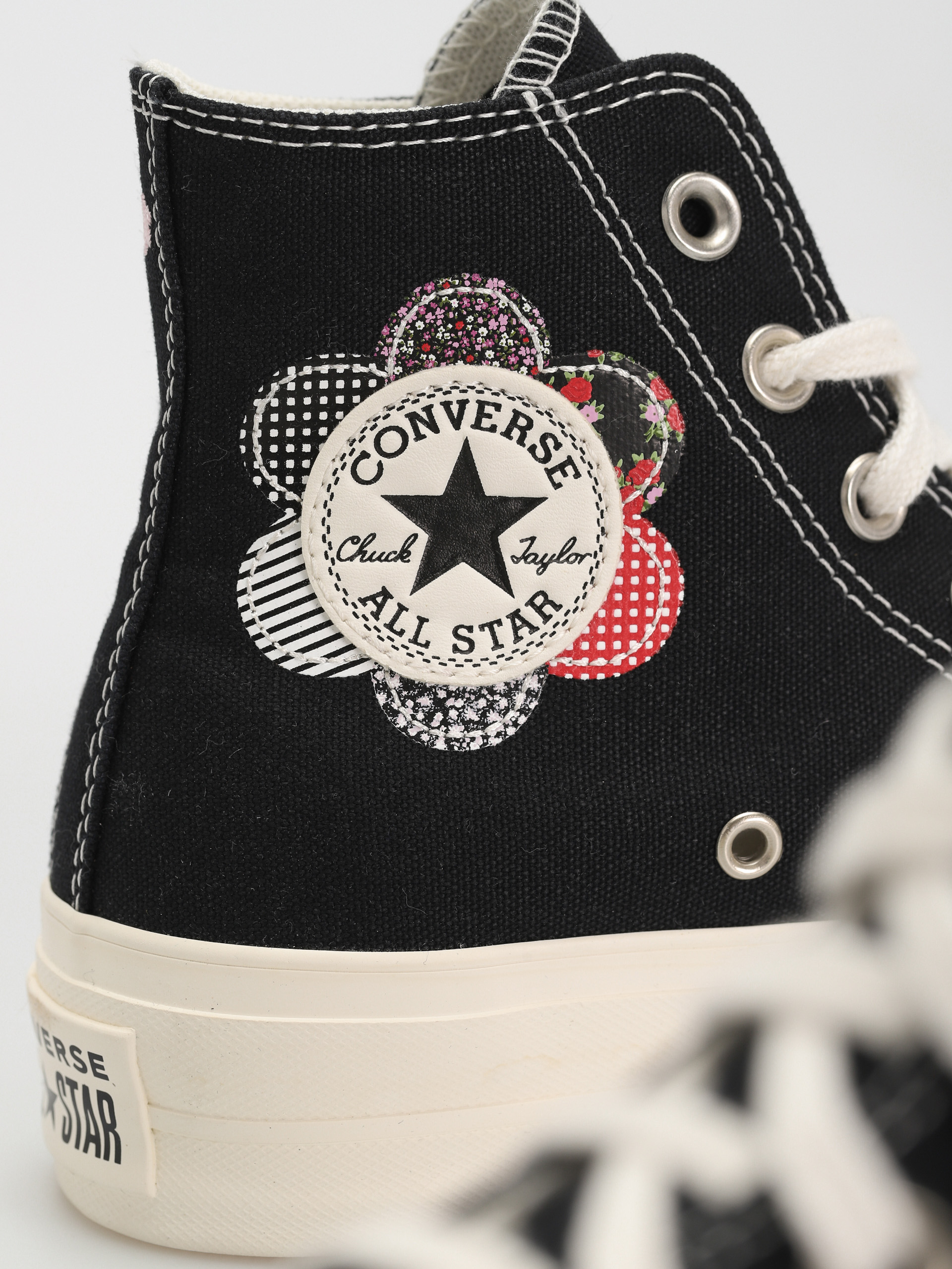 Converse Chuck Taylor All Star Lift Hi Tornacipők Wmn (black/egret/red)