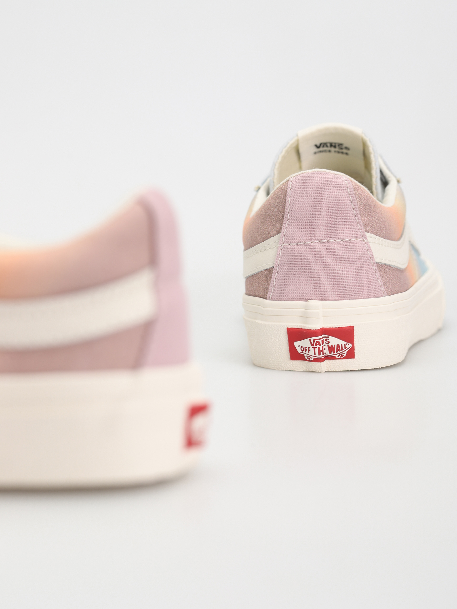 Vans Sk8 Low Reissue VR3 Sf Cipők Wmn (ombre multi)