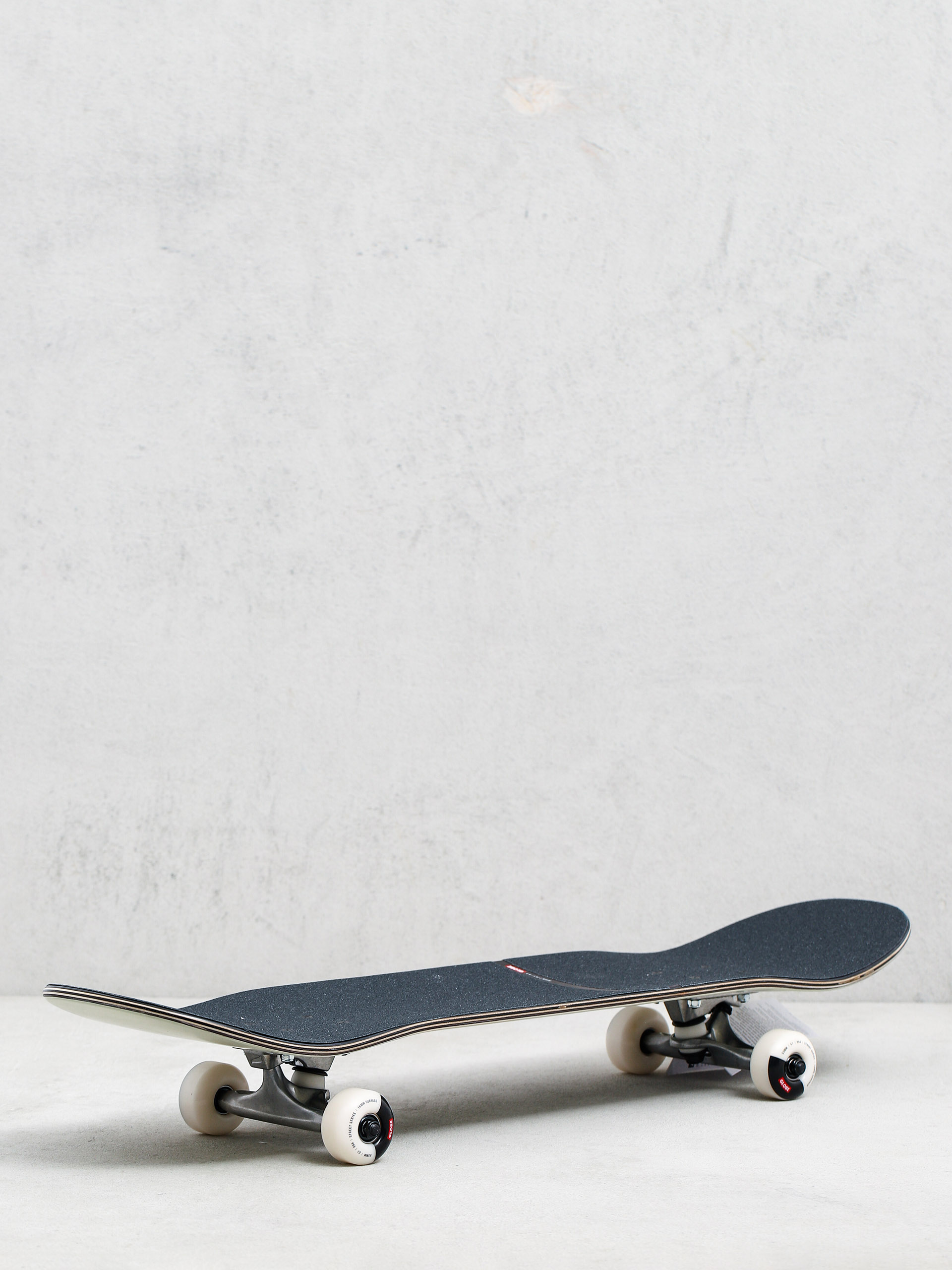 Globe G1 Lineform 2 Komplett gördeszka (off white)