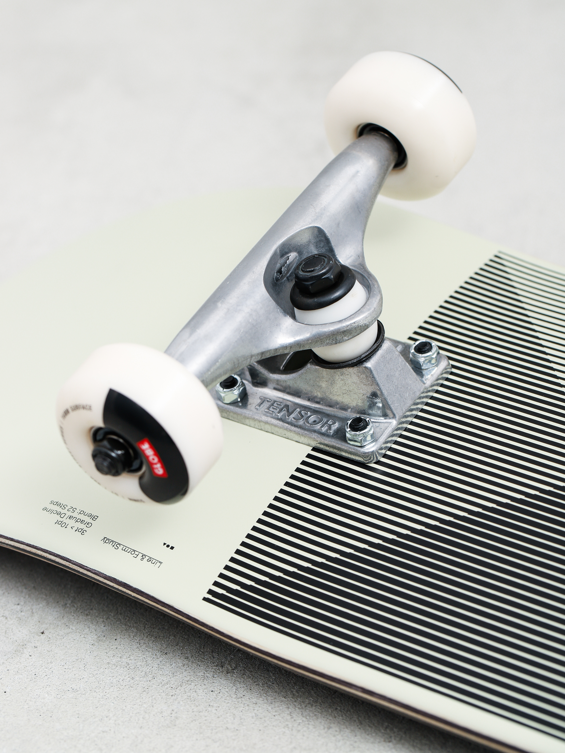 Globe G1 Lineform 2 Komplett gördeszka (off white)