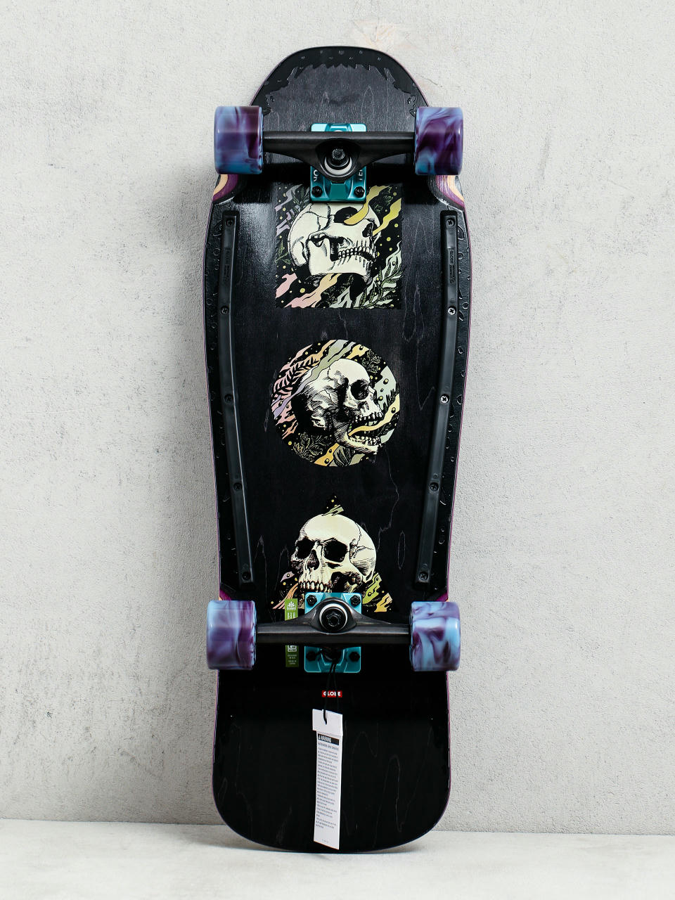 Globe Phantom Cruiser (black maple/skull stack)