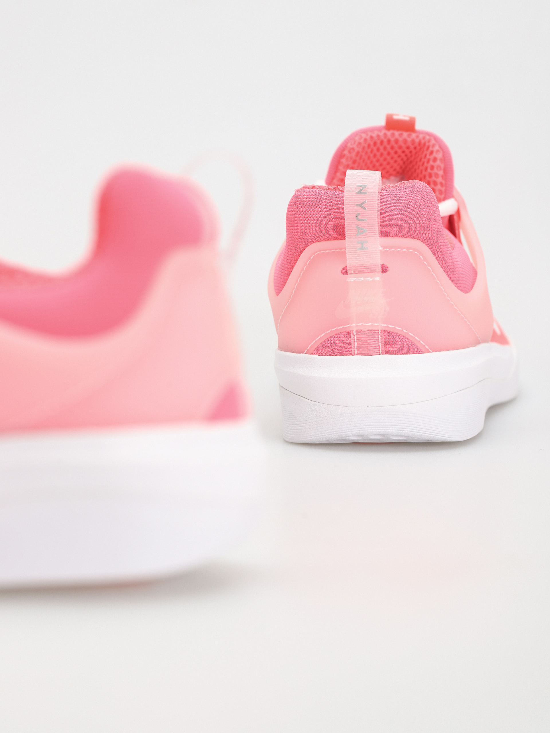 Nike SB Zoom Nyjah 3 Cipők (hot punch/white hot punch hot punch)