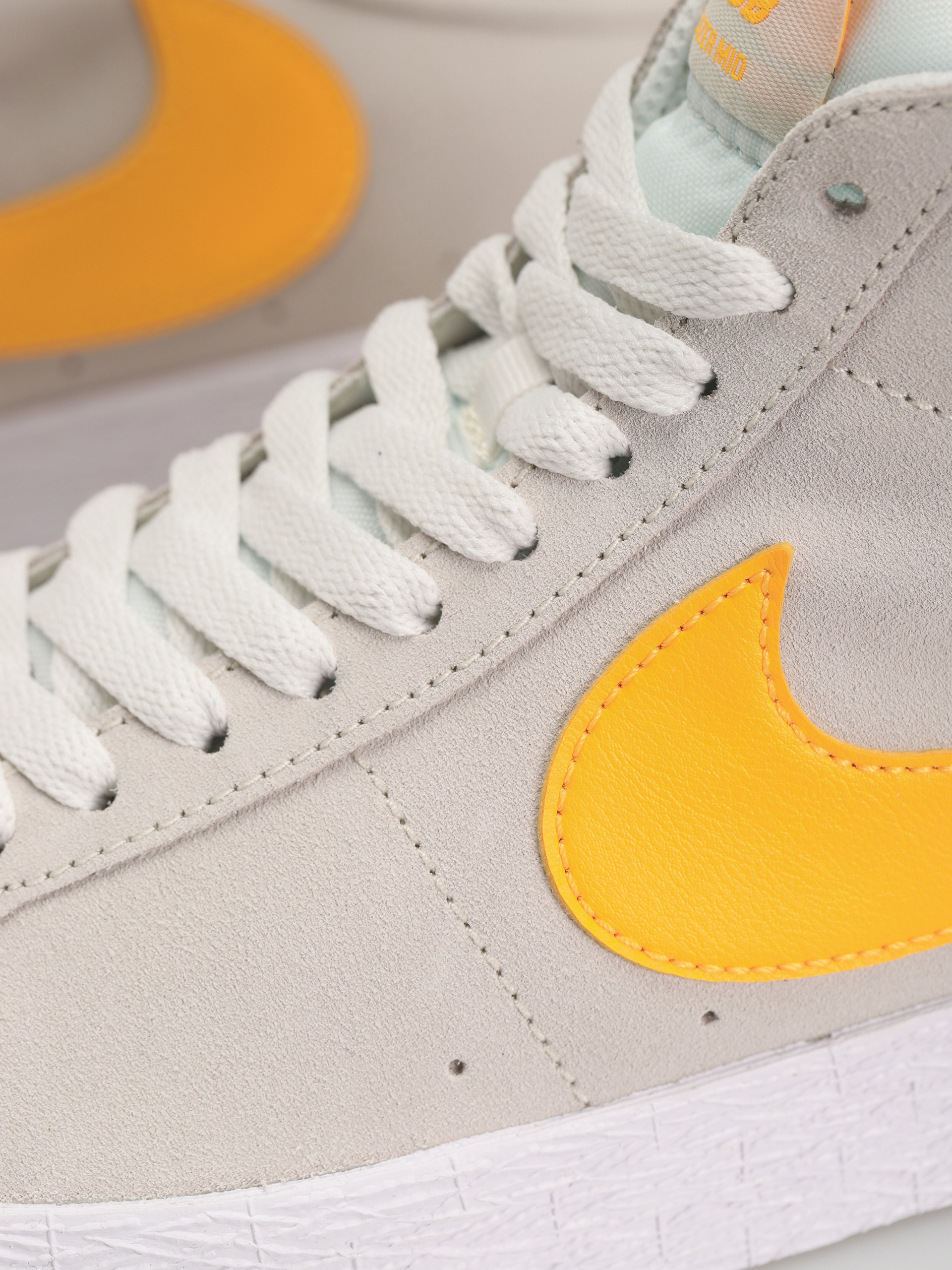 Nike SB Zoom Blazer Mid Cipők (summit white/laser orange summit white)