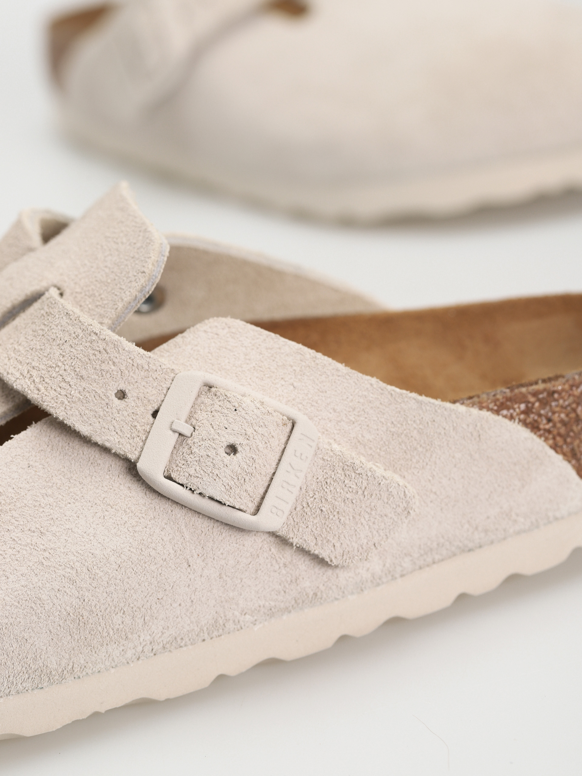 Birkenstock Boston Suede Narrow Flip-flop papucsok Wmn (modern suede antique white)