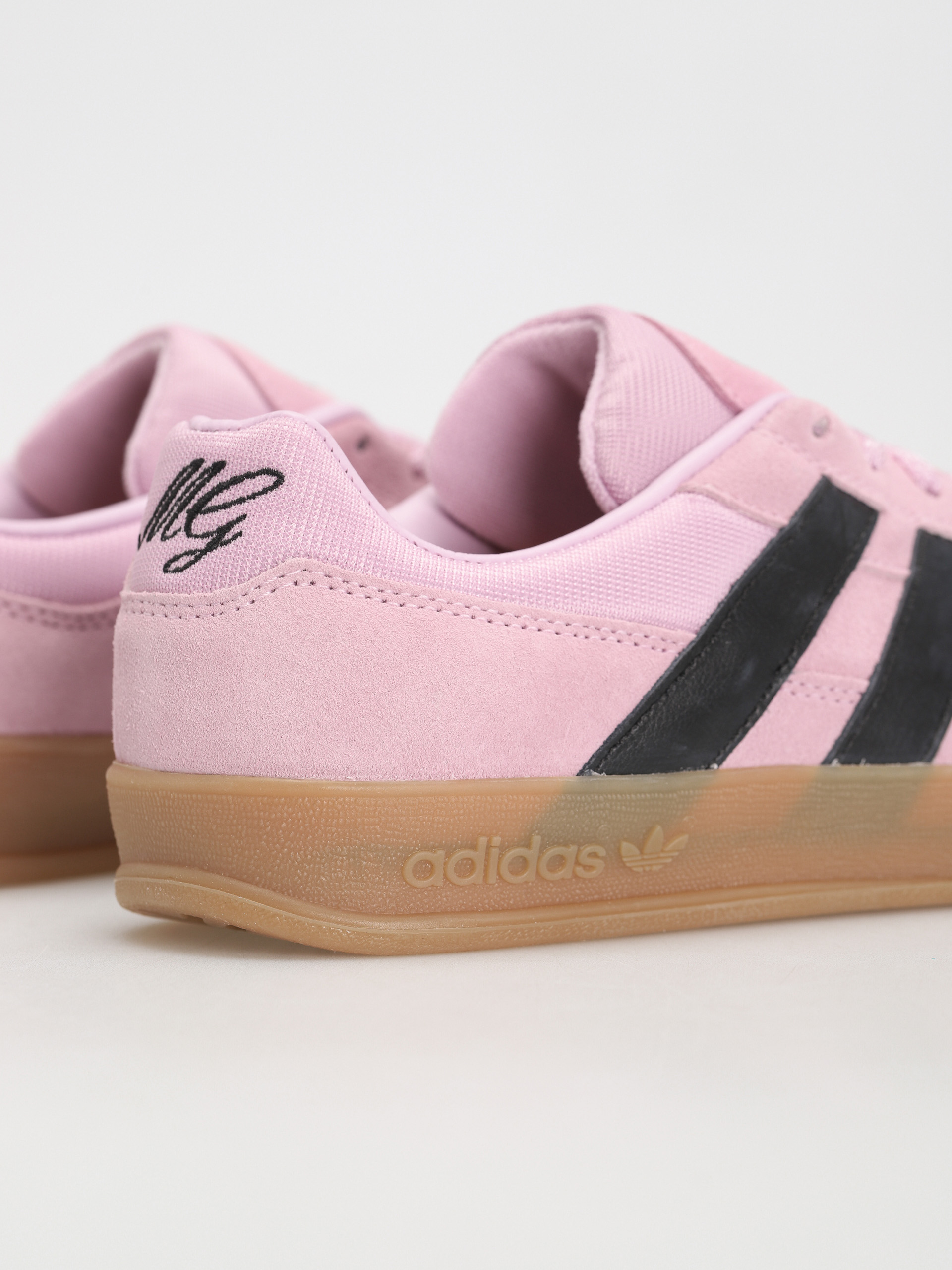 adidas Aloha Super Cipők (lgtorc/cblack/gum4)
