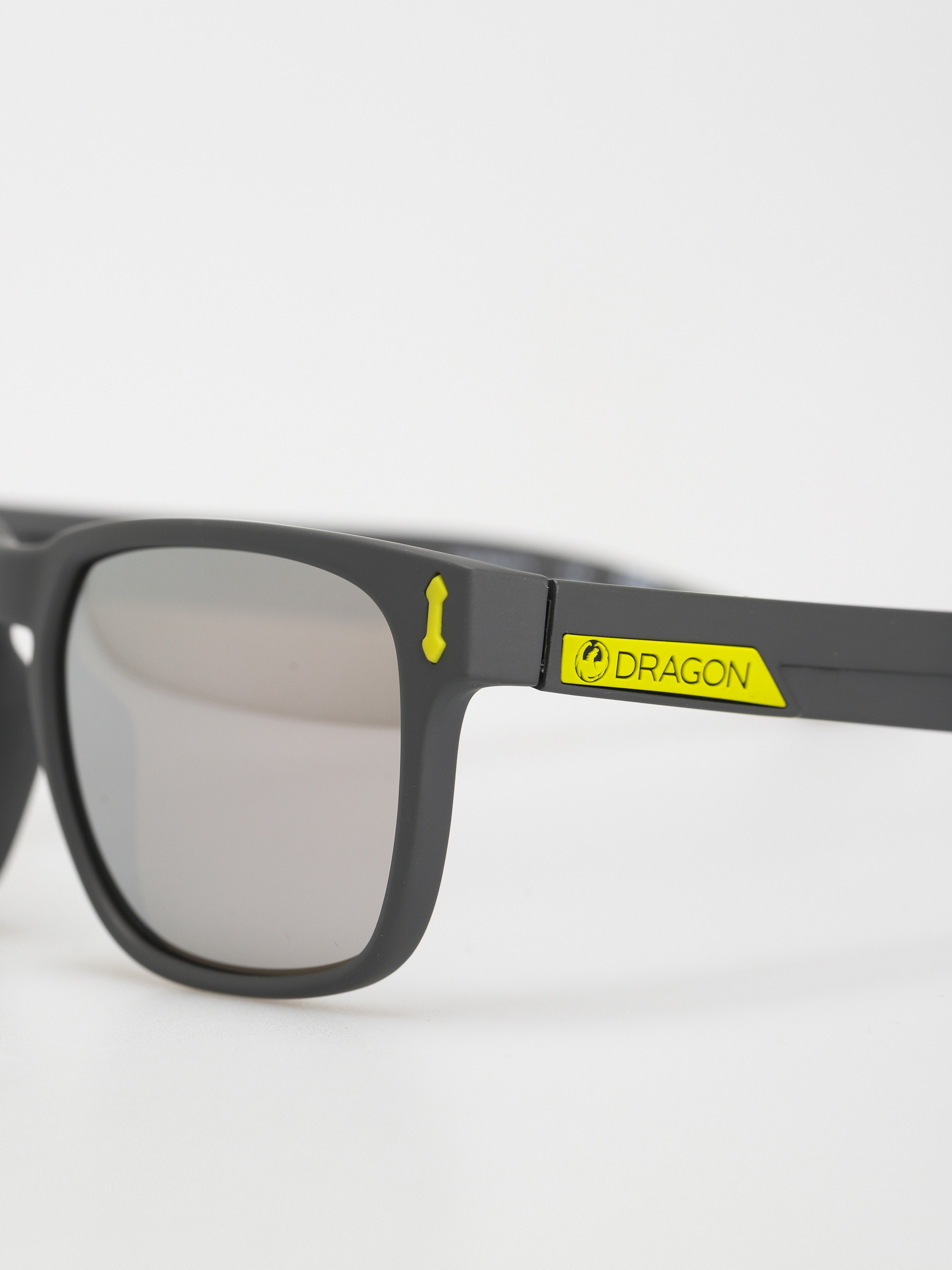 Dragon Monarch Napszemüvegek (matte magnet grey h2o/lumalens silver ion polar)