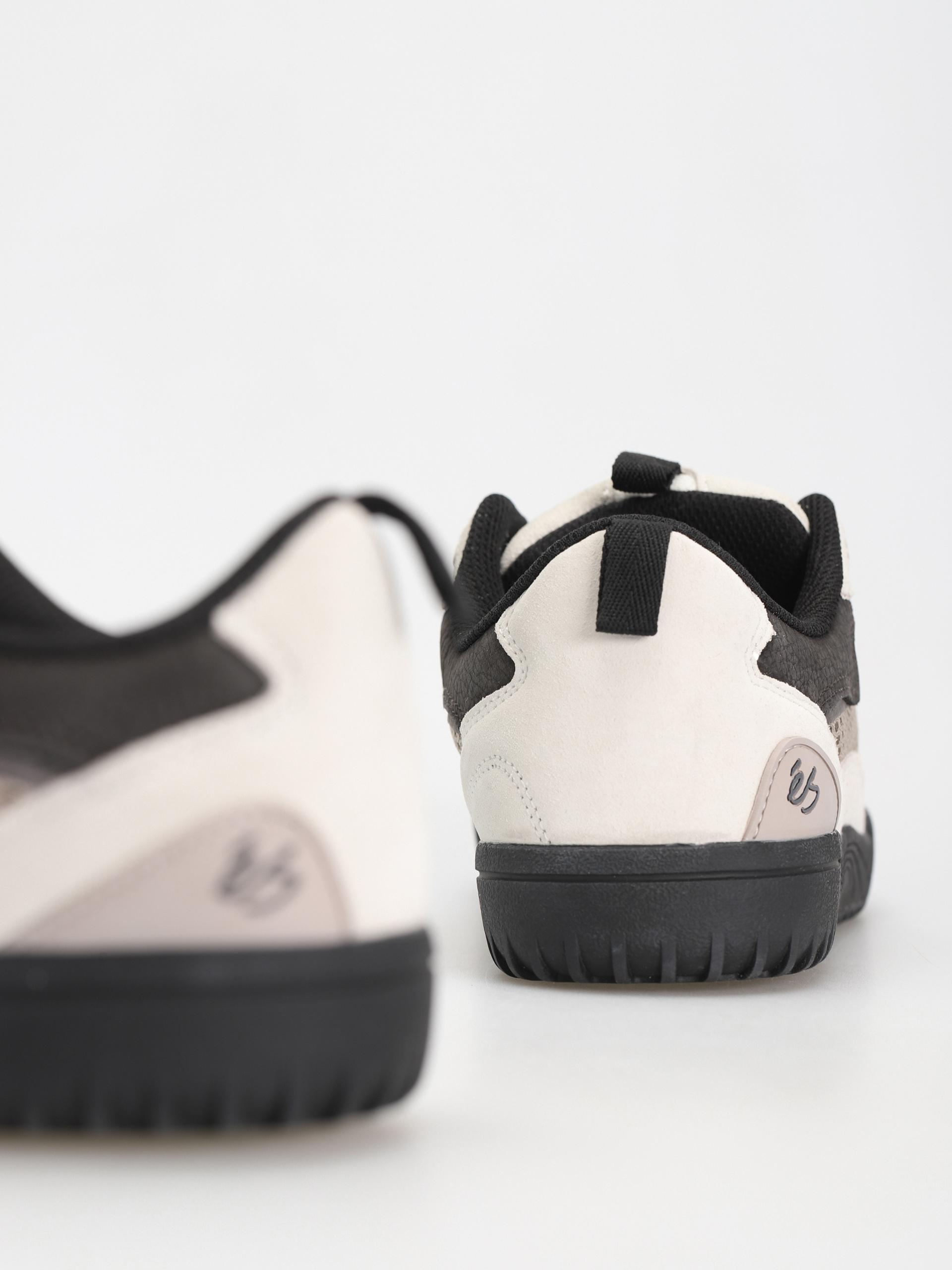 eS Quattro Cipők (warm grey)