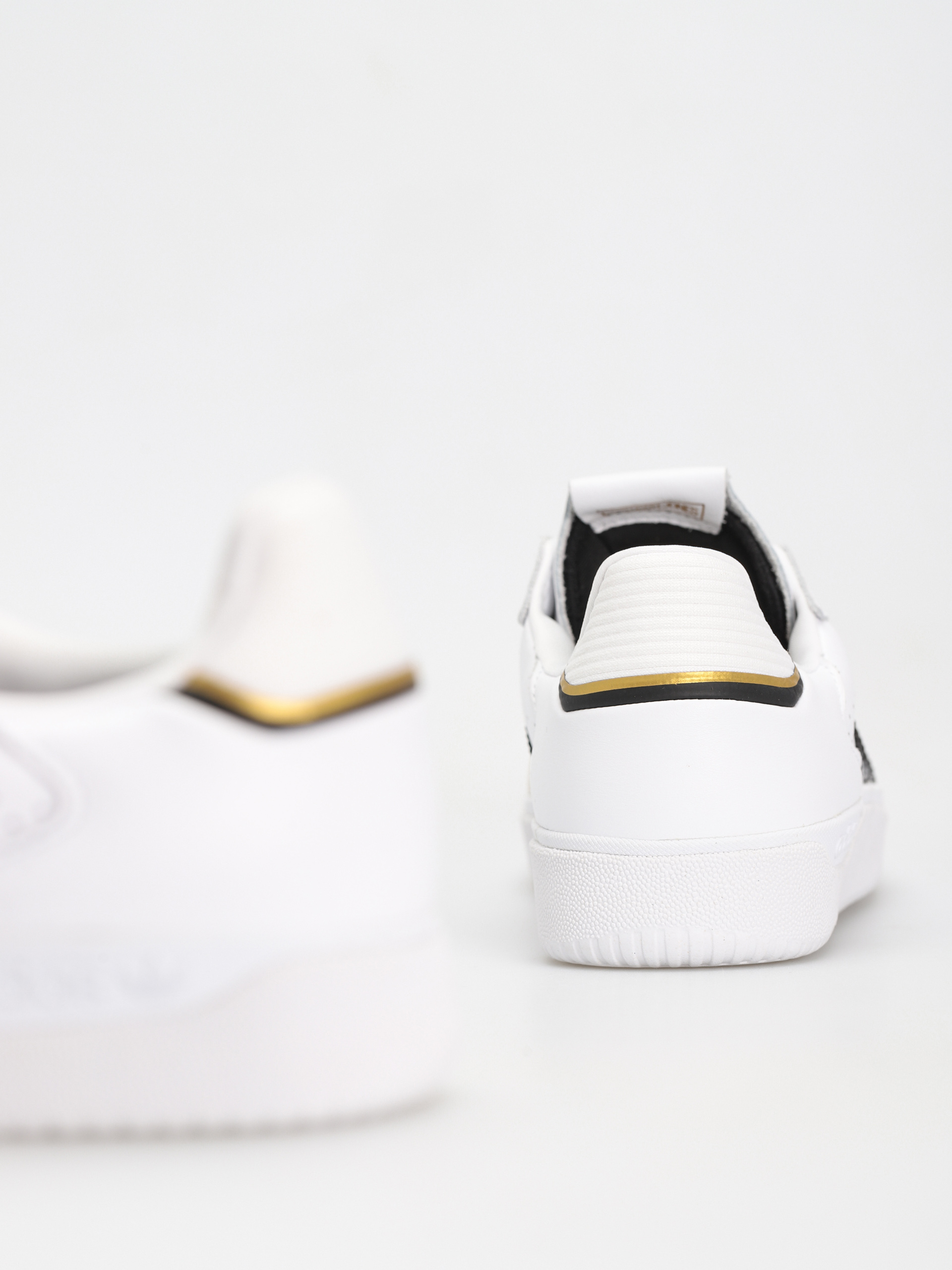 adidas Tyshawn Low Cipők (ftwwht/cblack/goldmt)