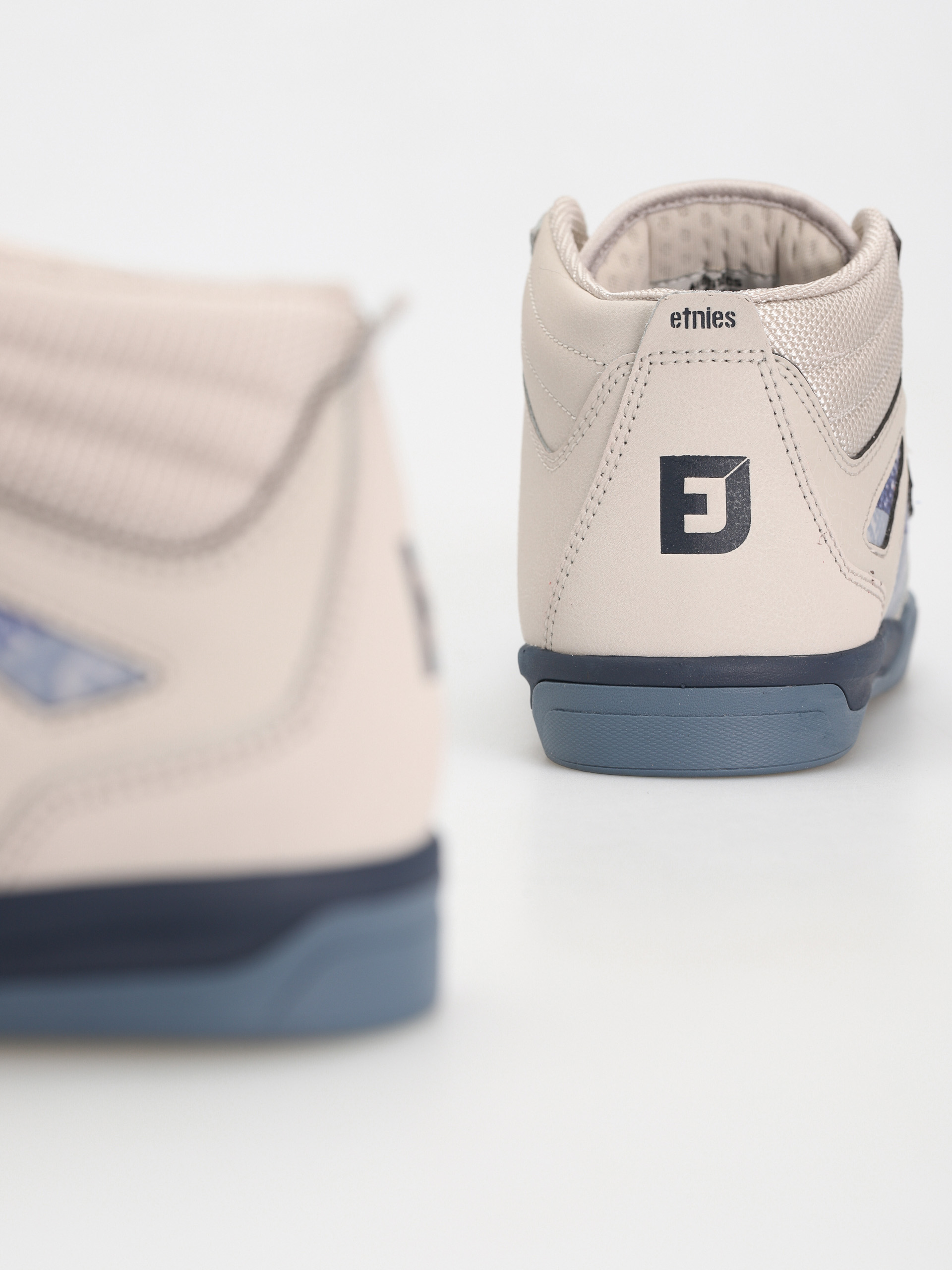 Etnies Johansson Pro Cipők (cement)