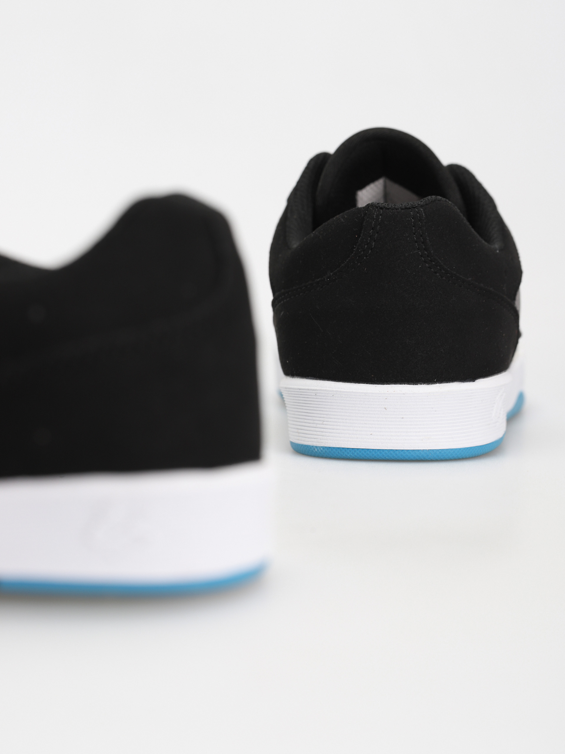 eS Swift 1.5 Cipők (black/white/royal)