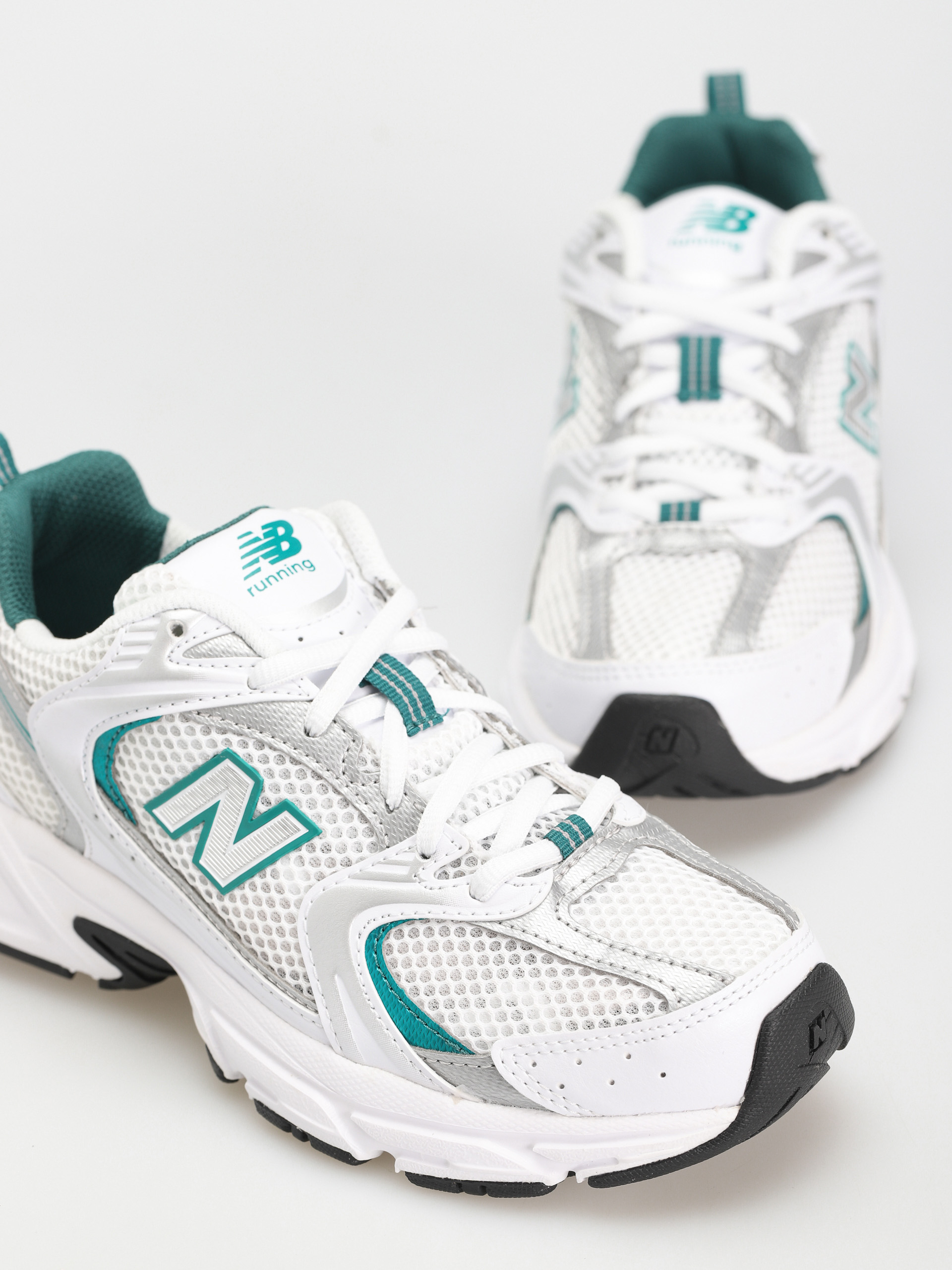 New Balance 530 Cipők (white/silver metalic/turquoise)