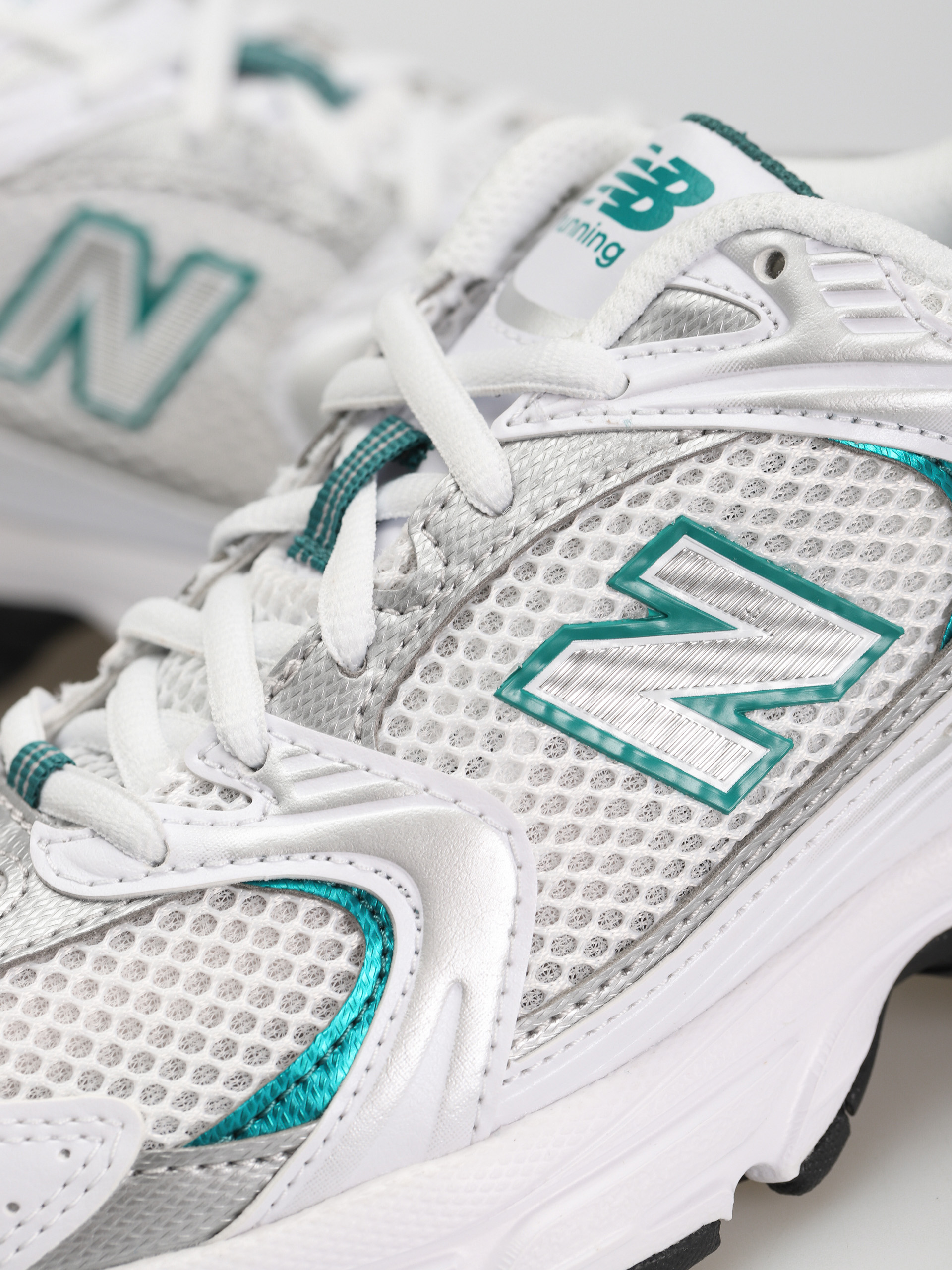 New Balance 530 Cipők (white/silver metalic/turquoise)