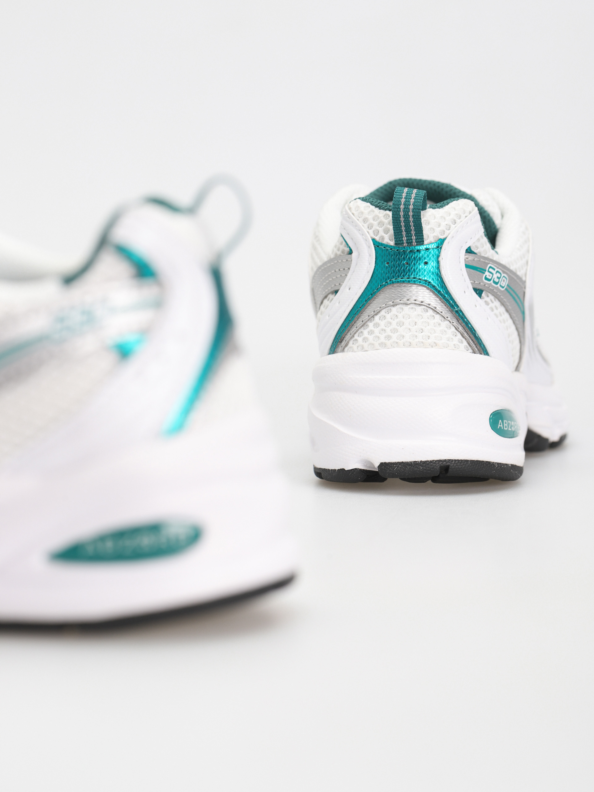 New Balance 530 Cipők (white/silver metalic/turquoise)