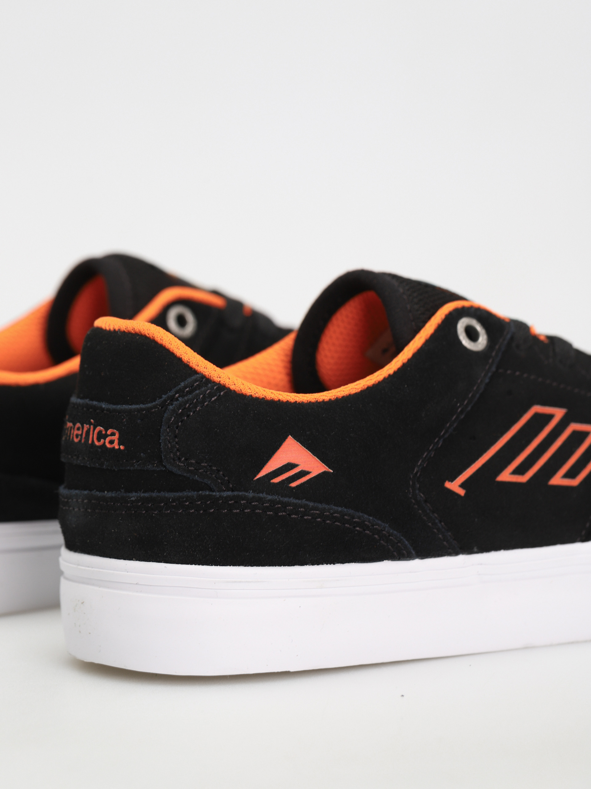 Emerica The Low Vulc Cipők (black/white/orange)