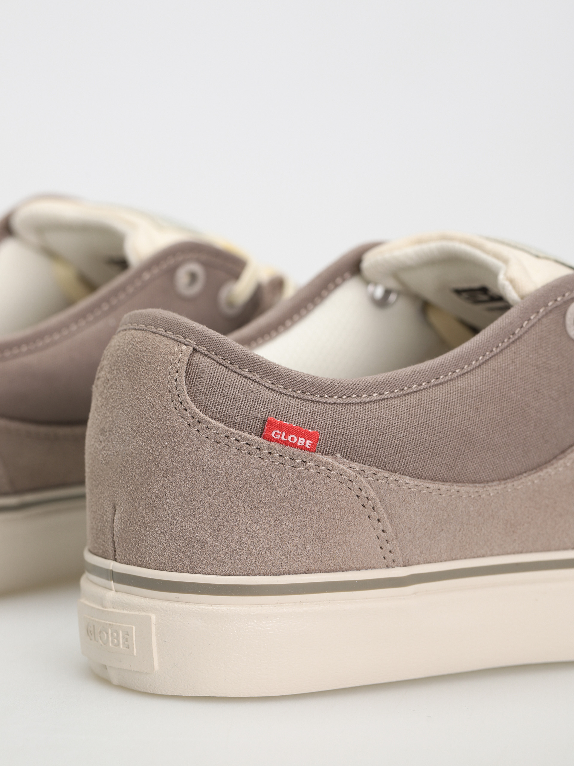 Globe Mahalo Cipők (taupe/antique)