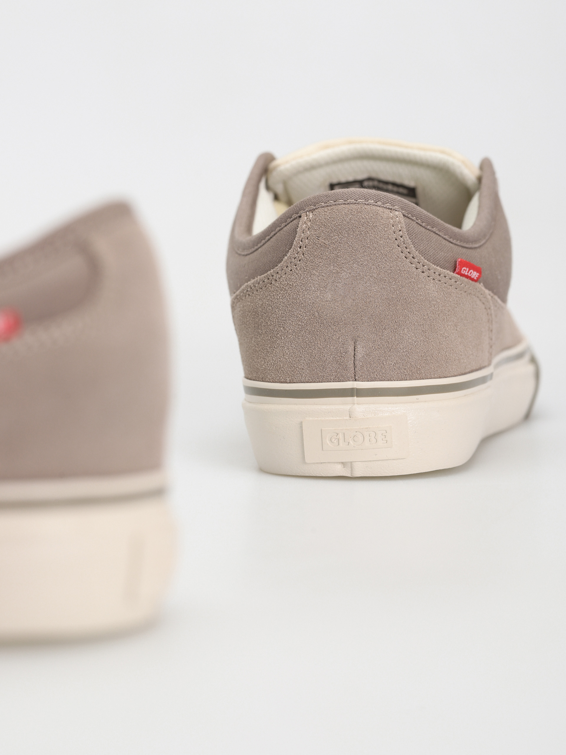 Globe Mahalo Cipők (taupe/antique)