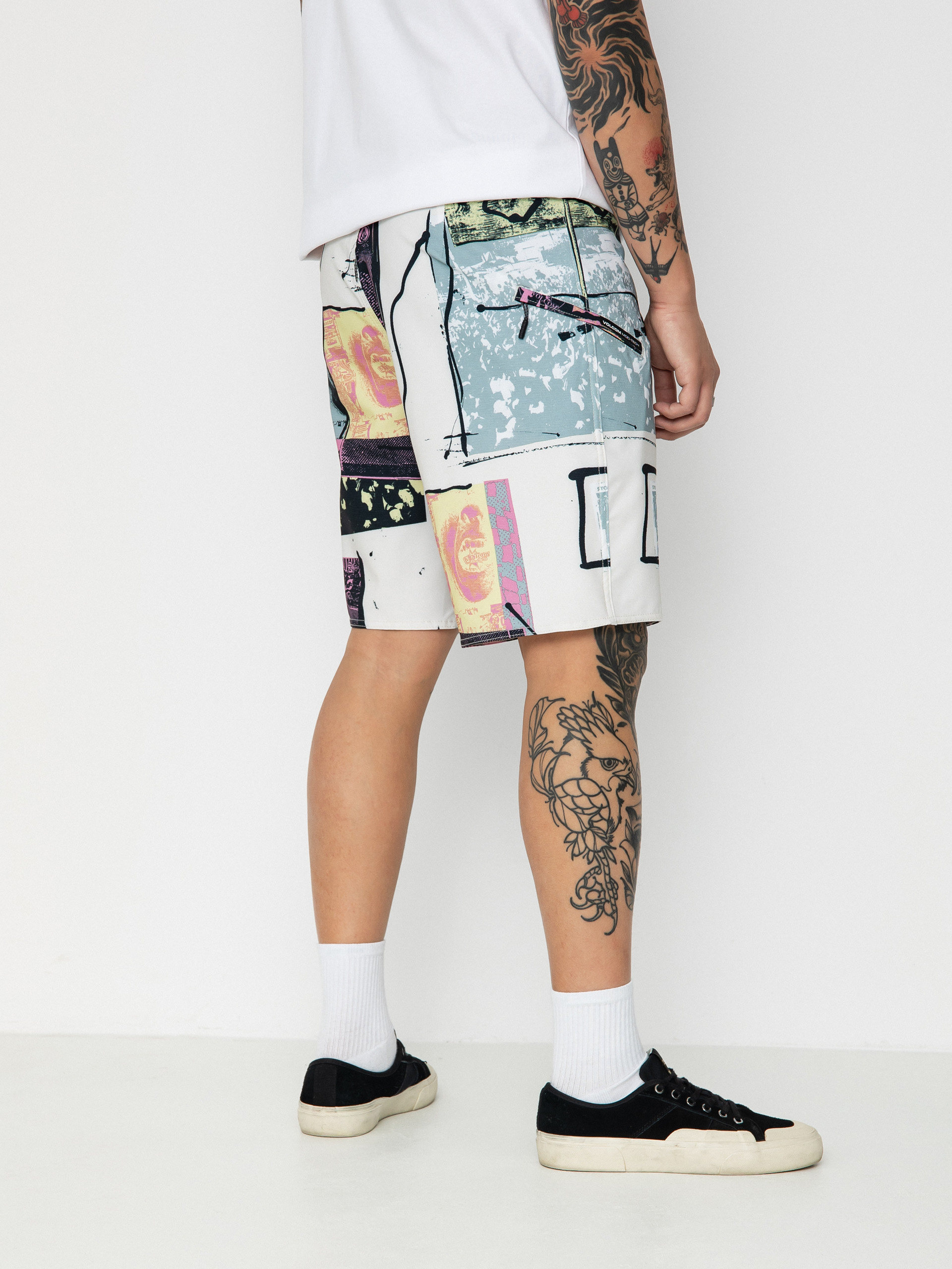 Volcom V Ent Flyer Mod 19 Boardshort (whitecap grey)