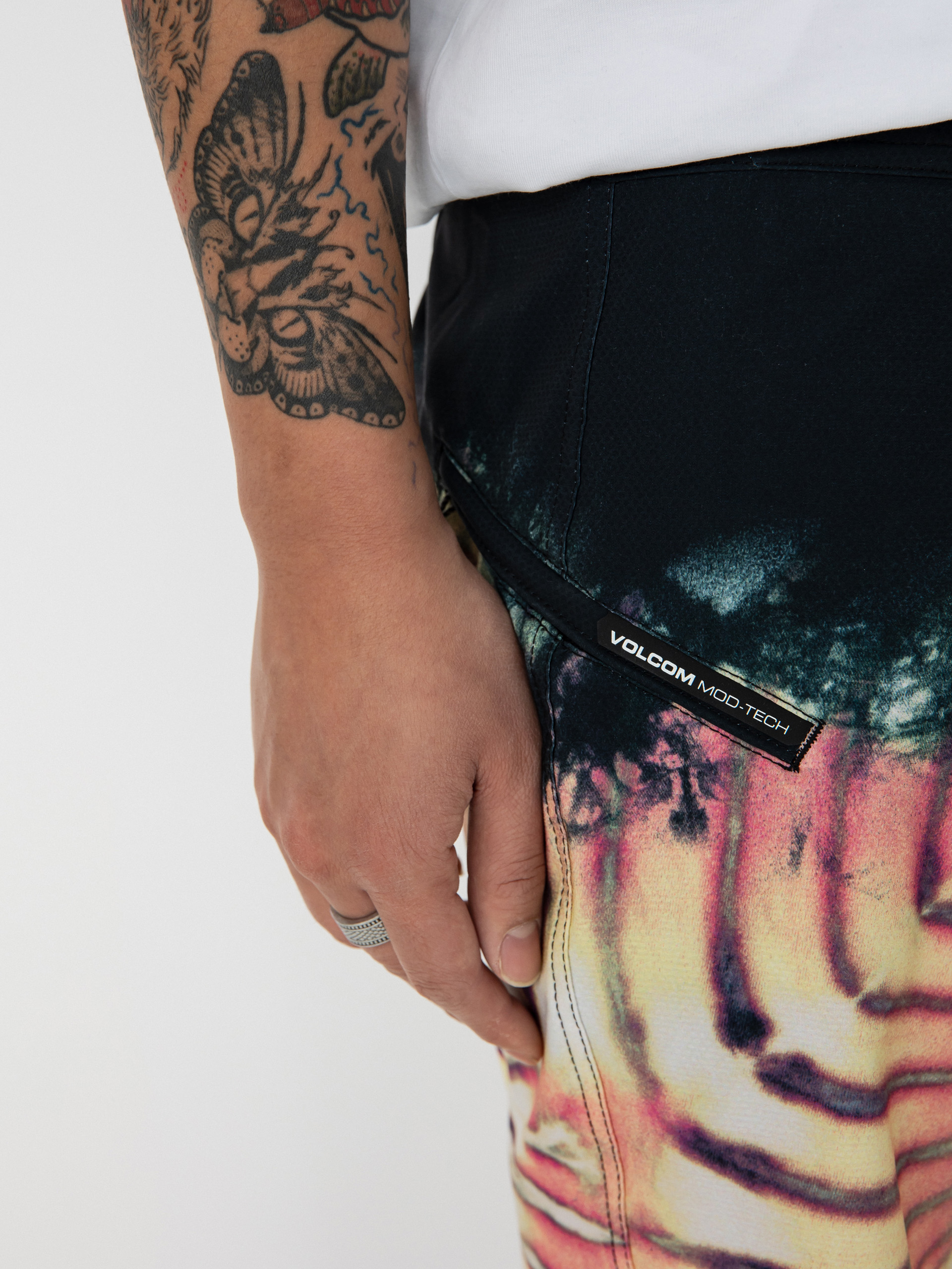 Volcom Mad Wash Mod 19 Boardshort (whitecap grey)