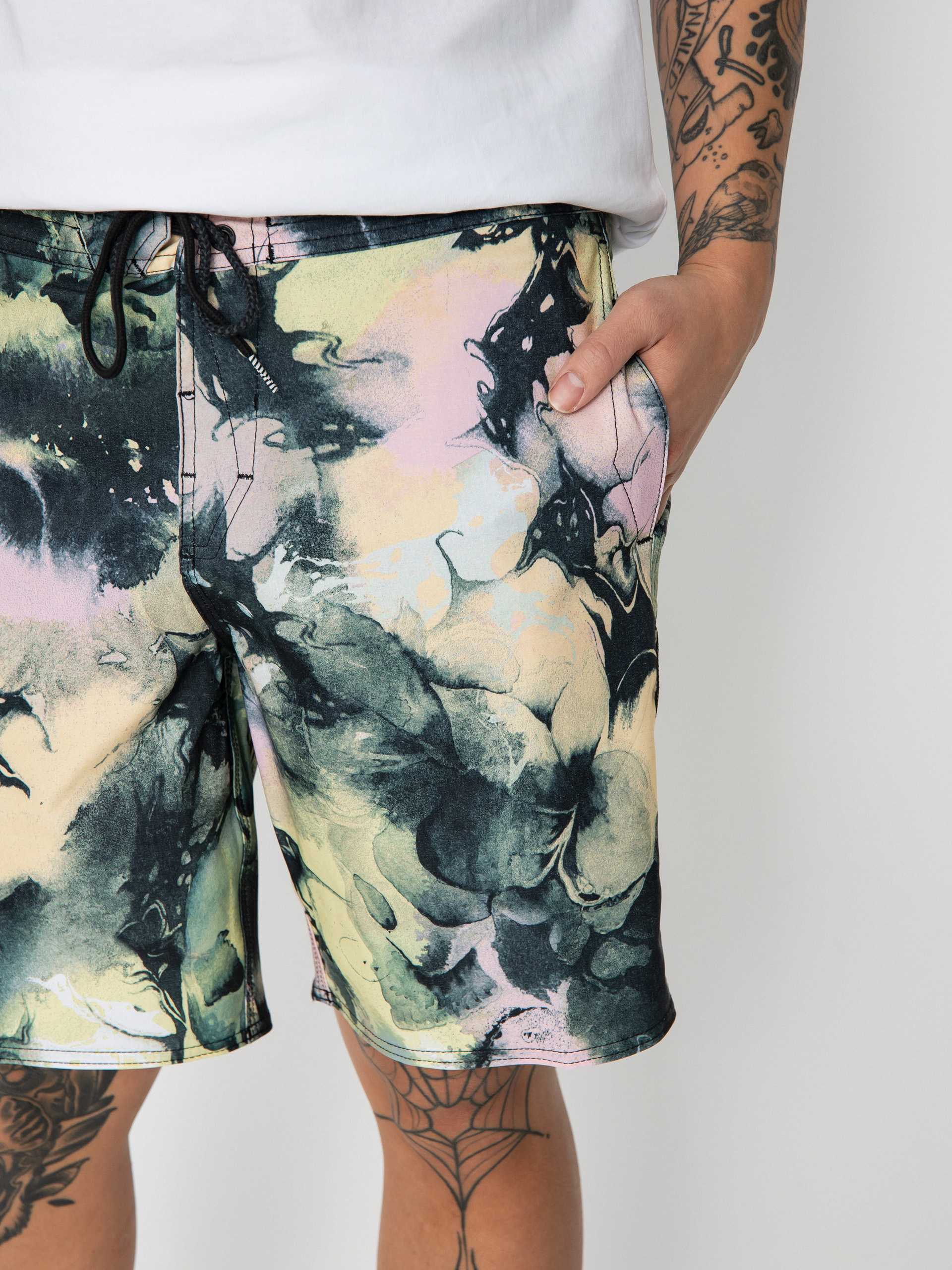 Volcom Skulli Wash Stoney 19 Boardshort (dawn yellow)