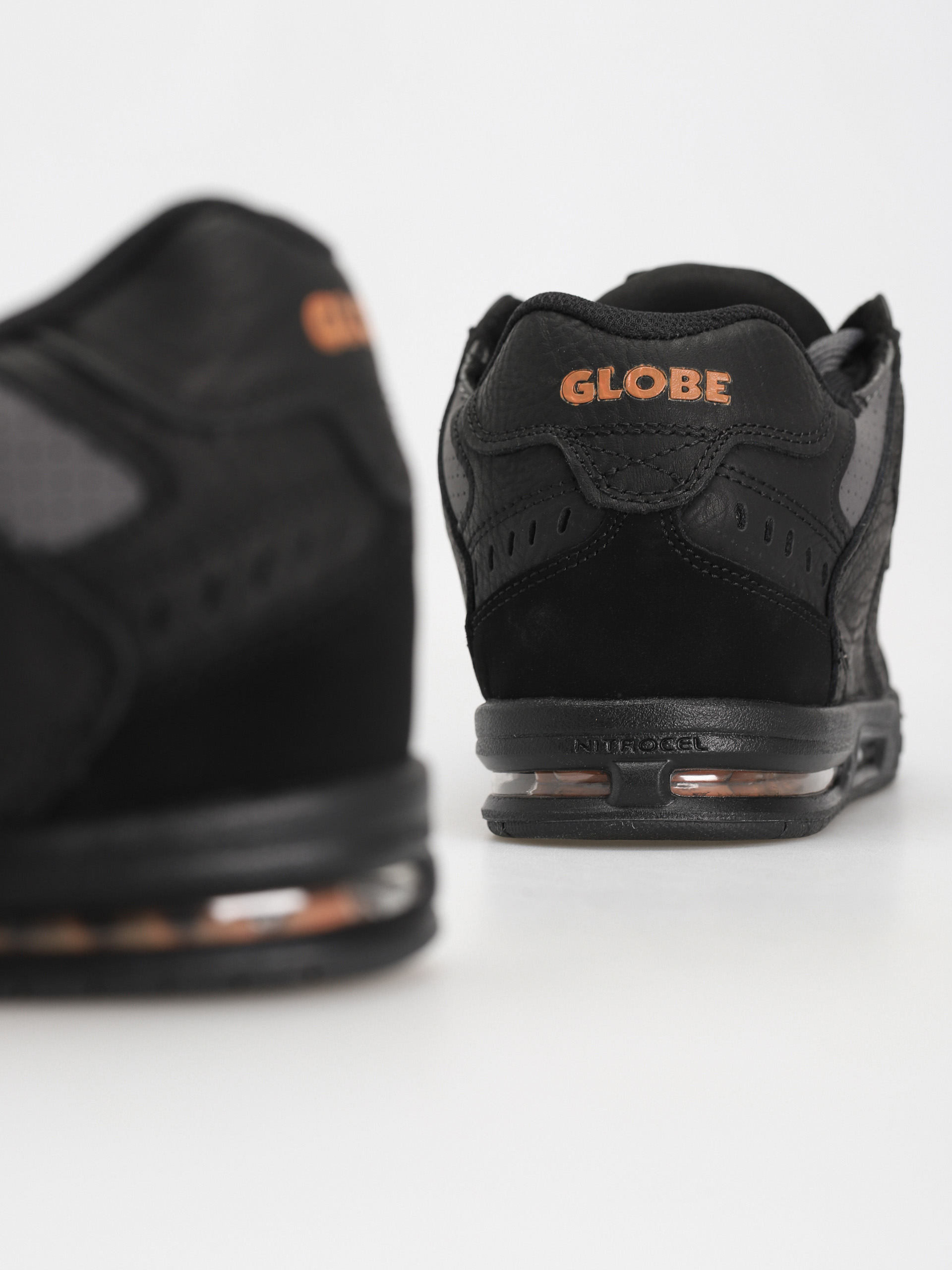 Globe Sabre Cipők (black/orange)