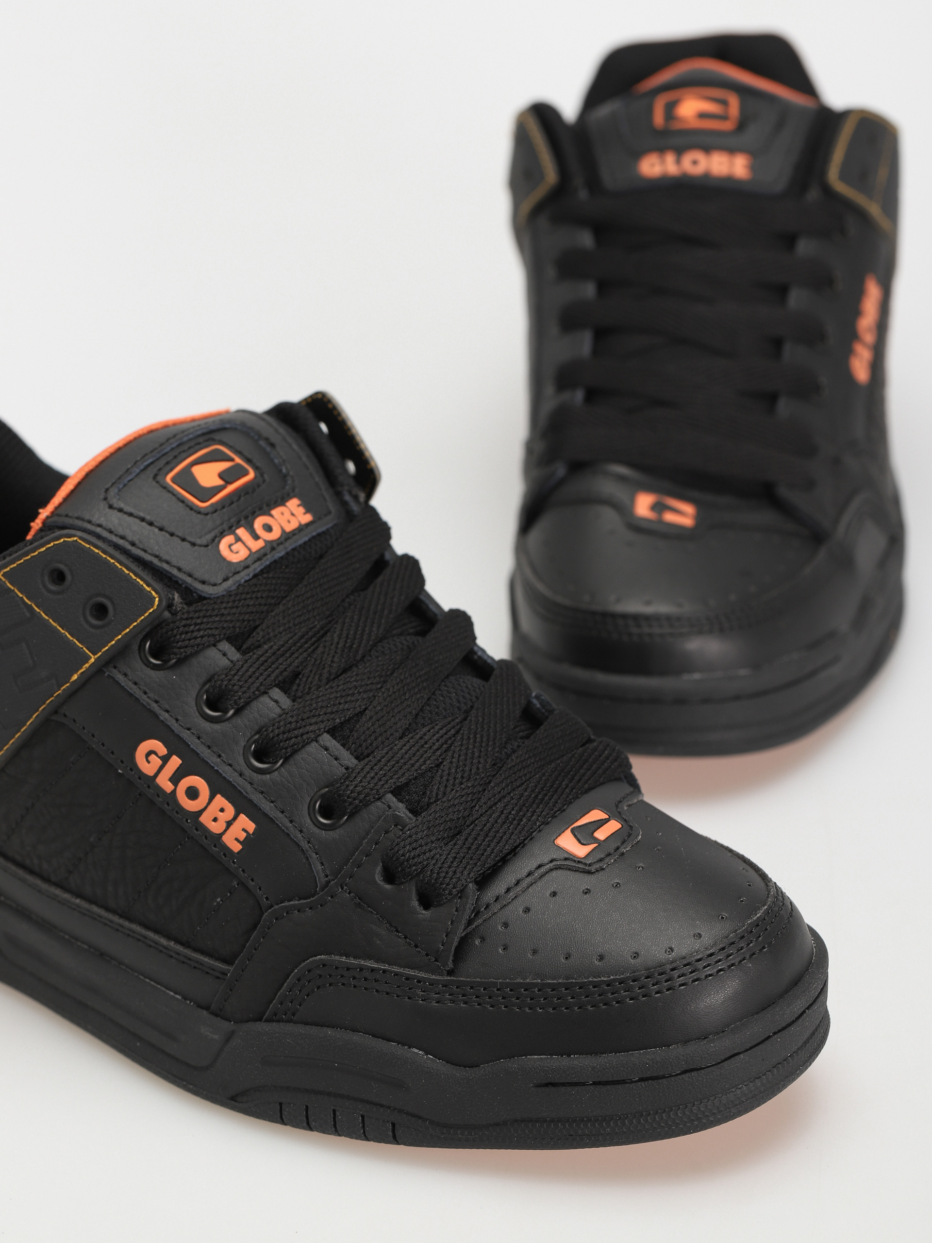 Globe Tilt Cipők (black/orange fade)