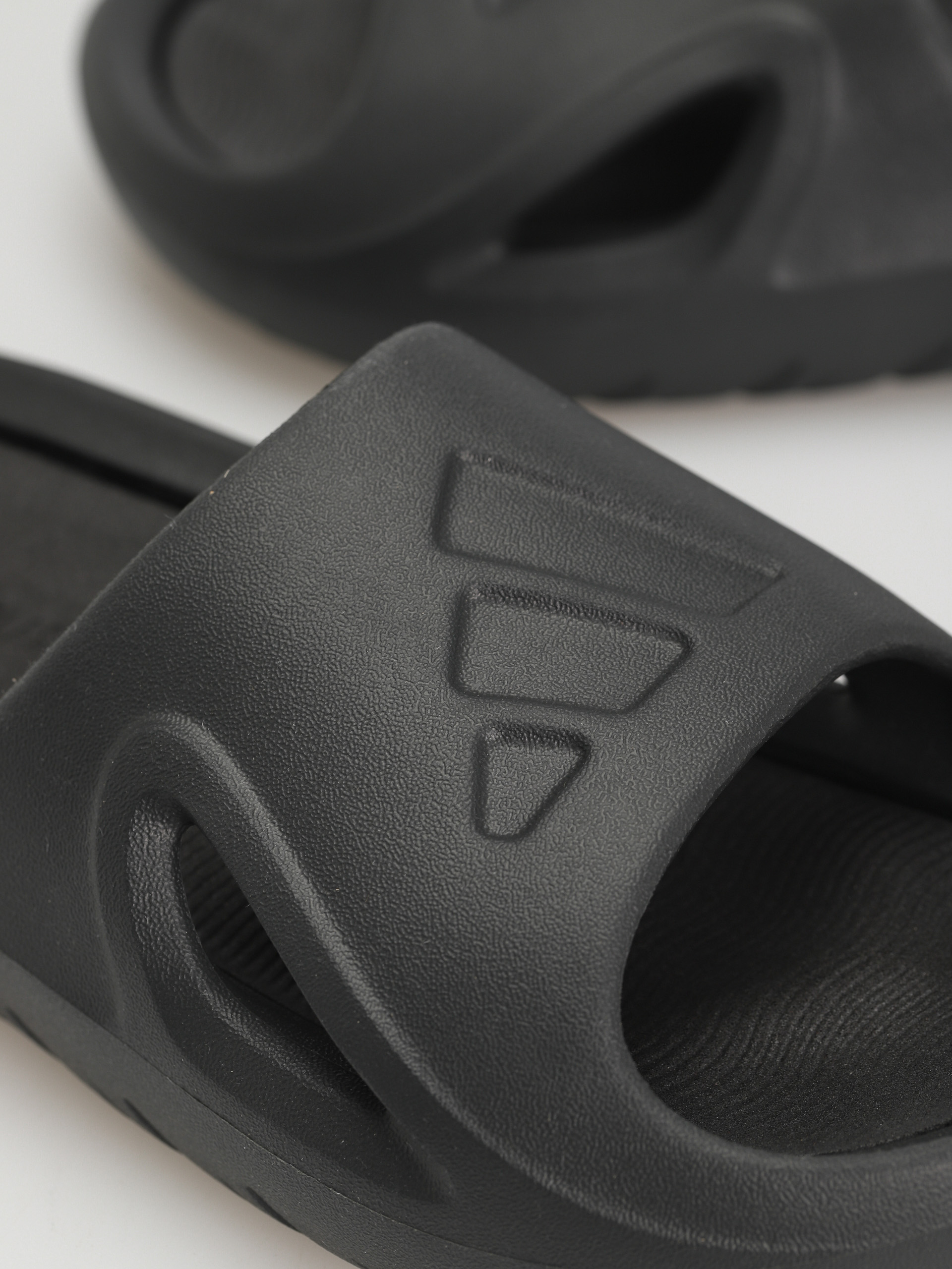 adidas Adicane Flip-flop papucsok (carbon/carbon/cblack)