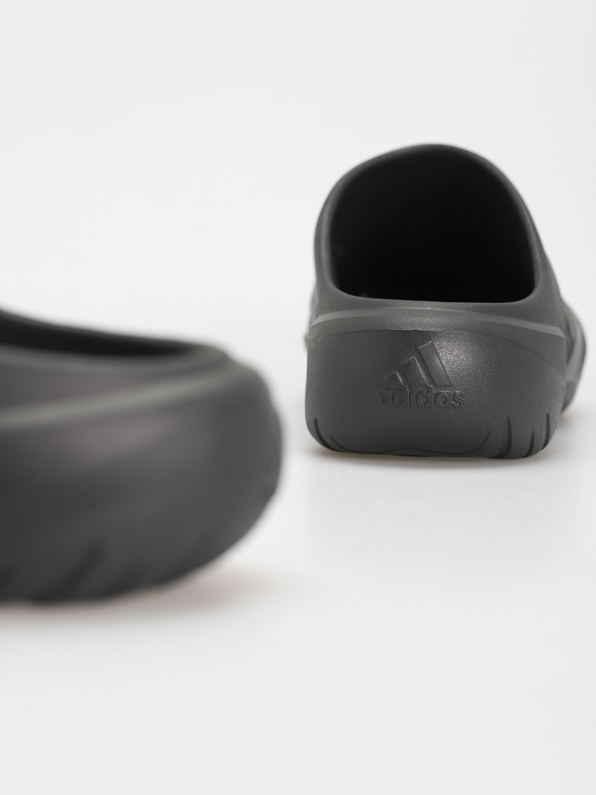 adidas Adicane Clog Flip-flop papucsok (carbon/carbon/cblack)