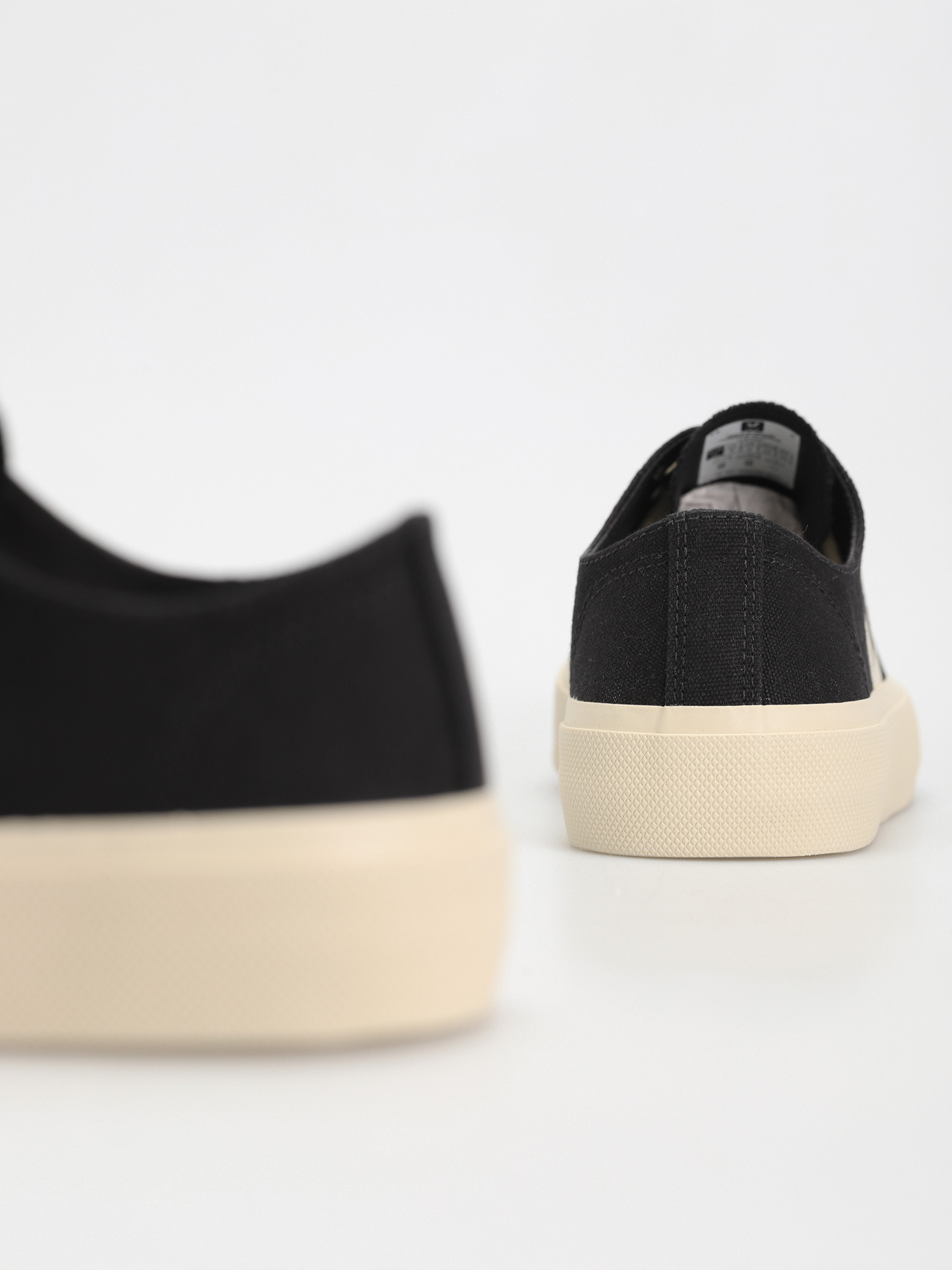 Veja Wata II Low Cipők Wmn (black pierre)