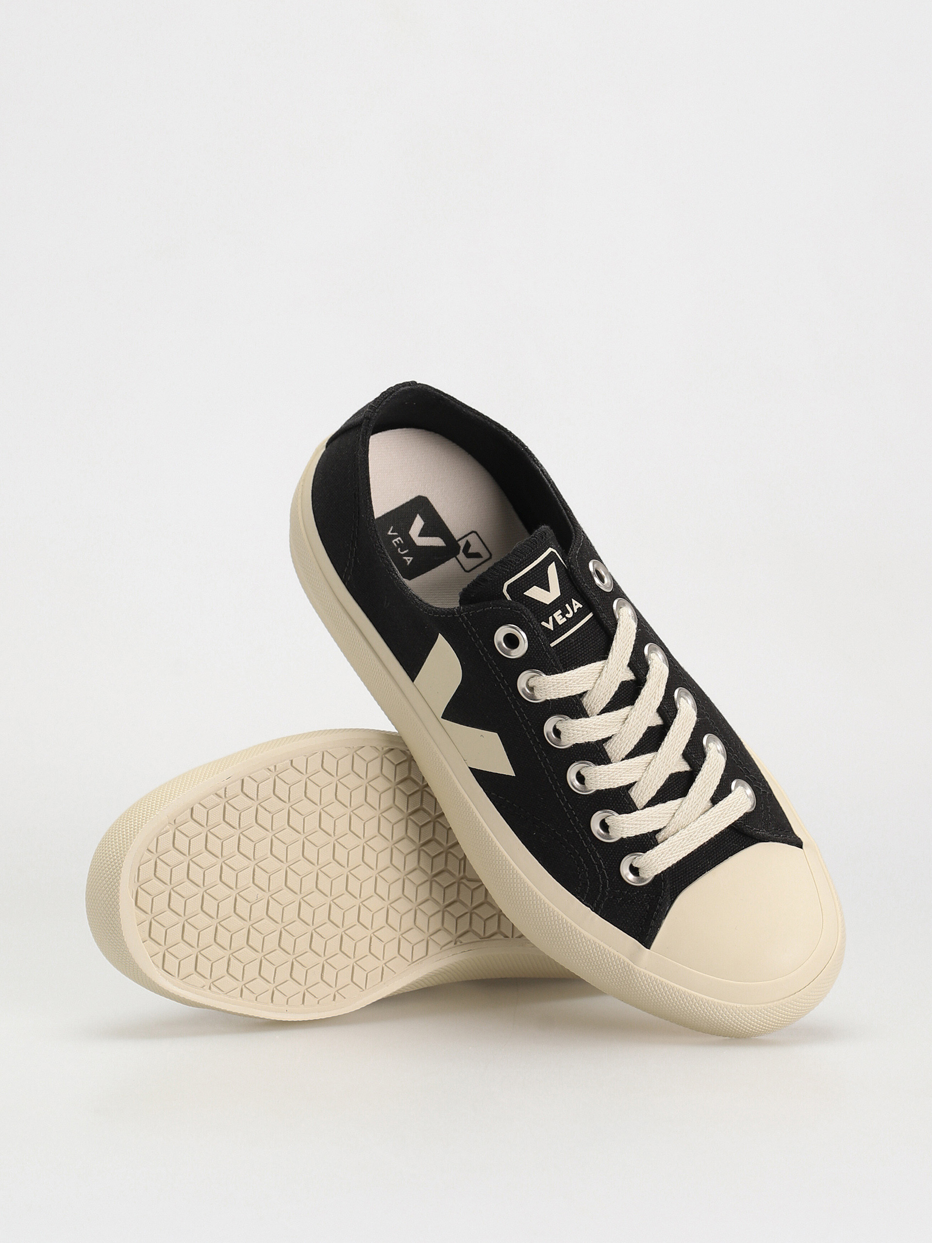 Veja Wata II Low Cipők Wmn (black pierre)