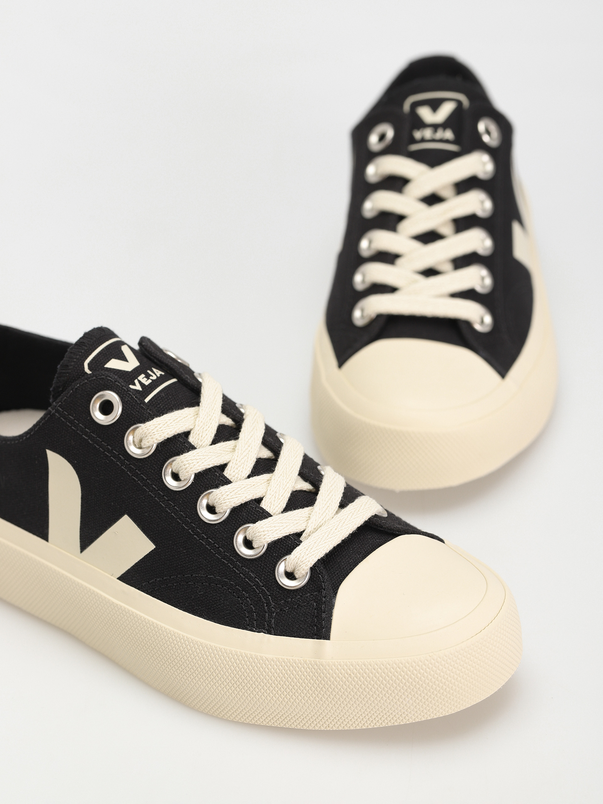 Veja Wata II Low Cipők Wmn (black pierre)