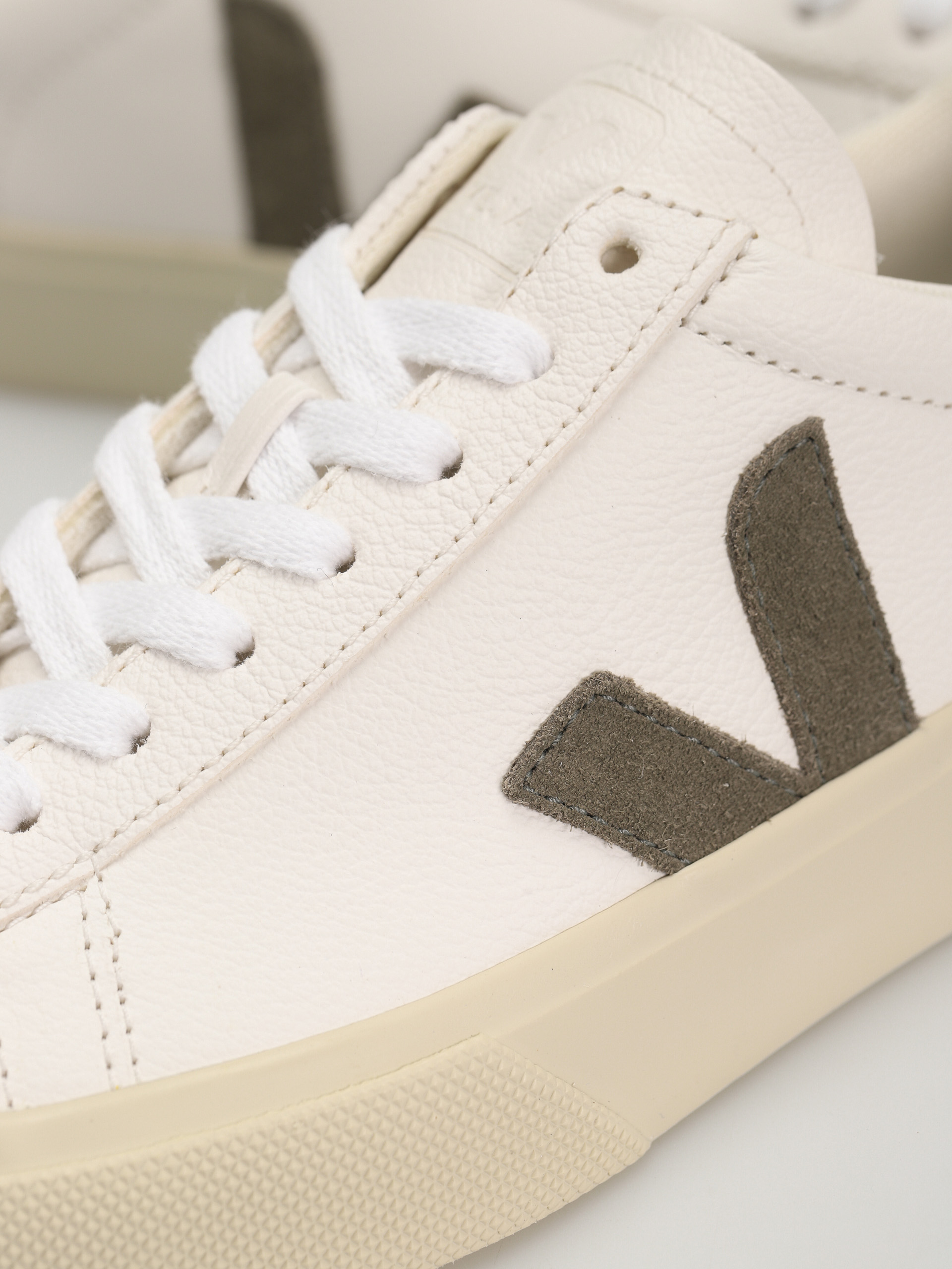 Veja Campo Cipők Wmn (extra white khaki)