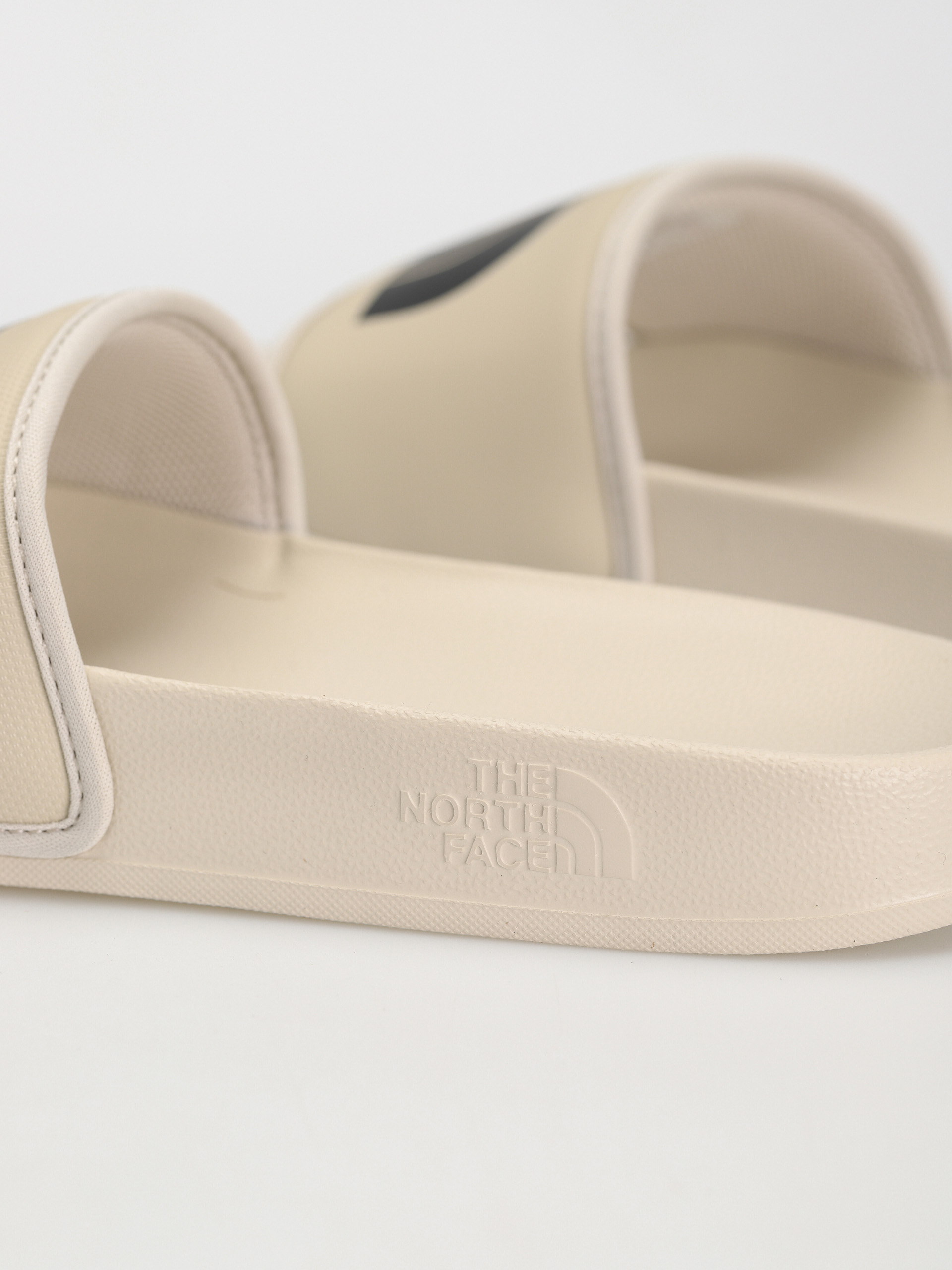 The North Face Base Camp Slide III Flip-flop papucsok (sandstone/tnf black)
