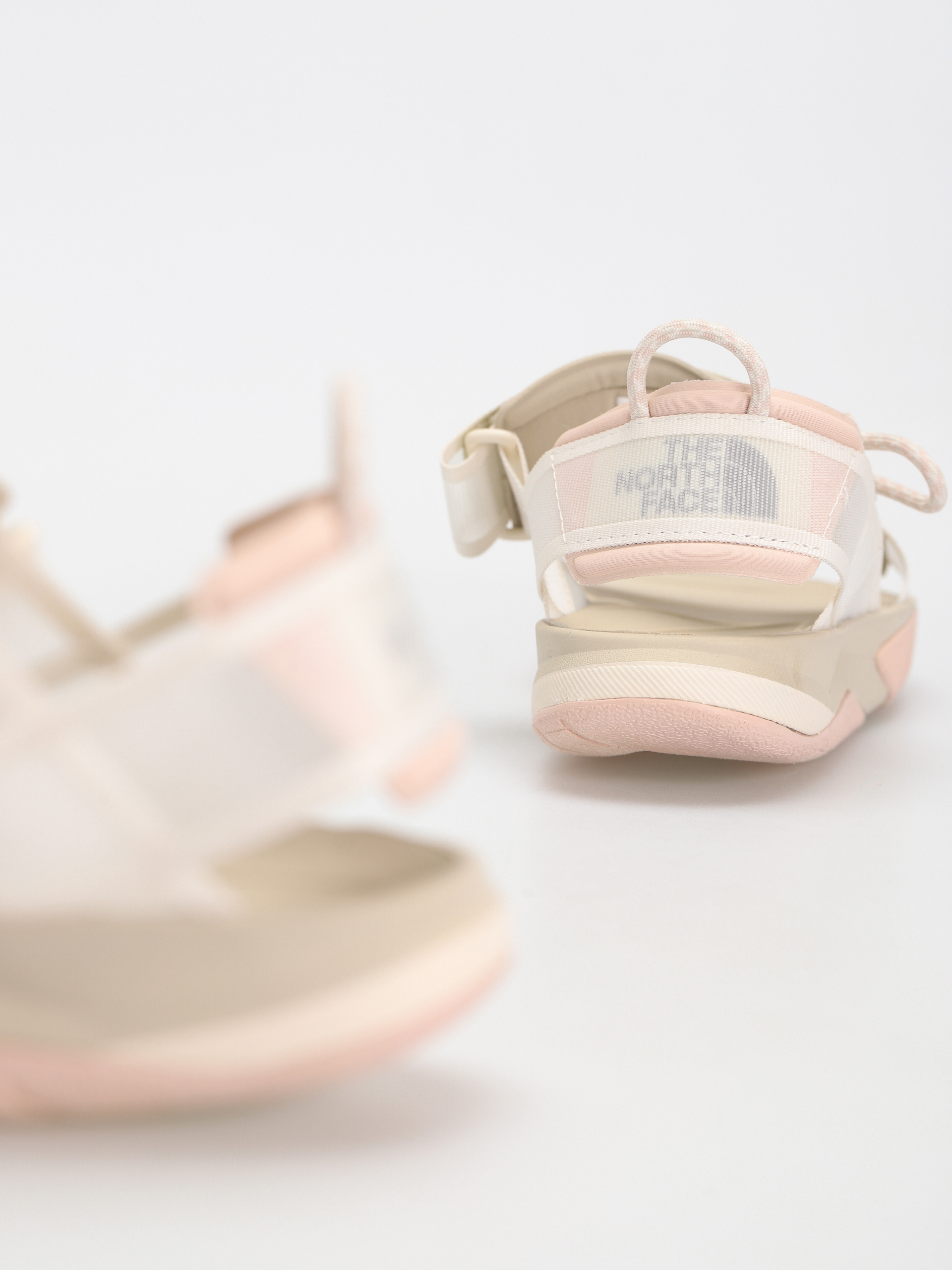 The North Face Skeena Sport Szandálok Wmn (pink moss/gardenia white)