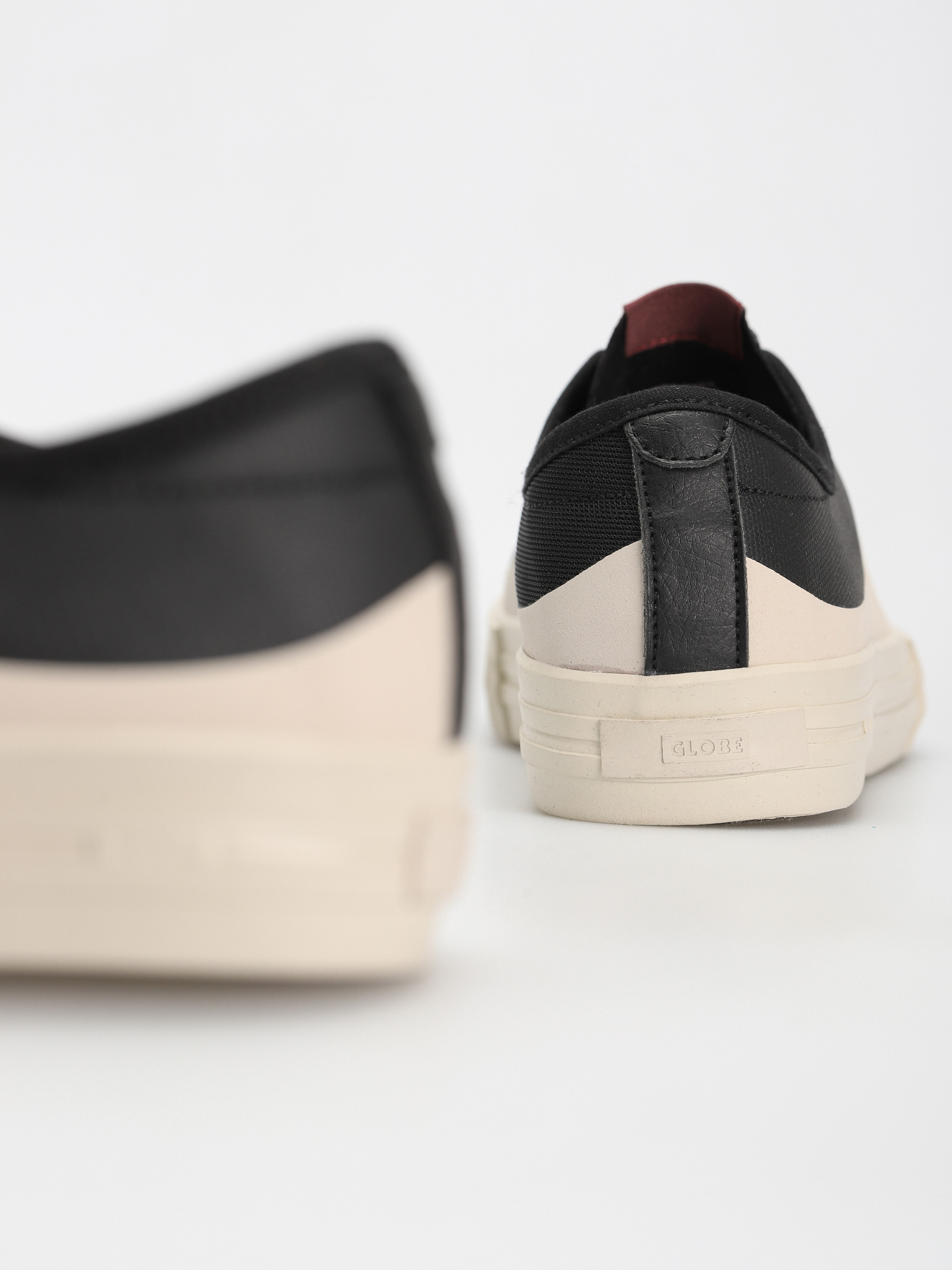 Globe Gillette Cipők (black cream)