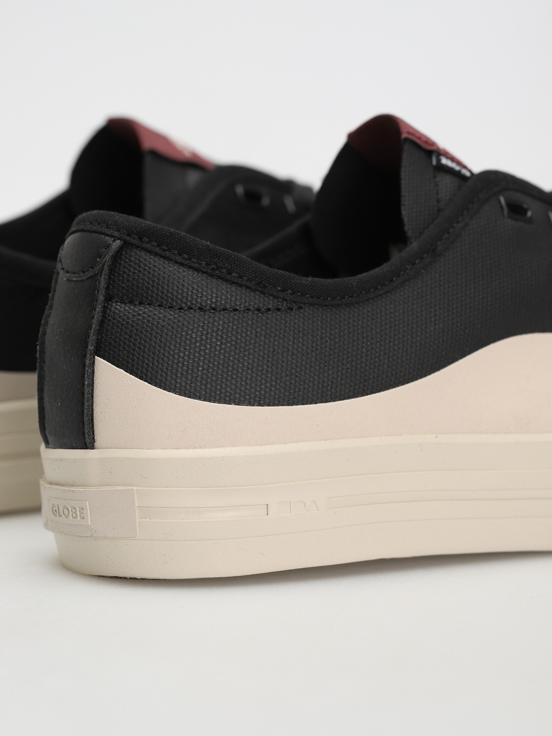 Globe Gillette Cipők (black cream)