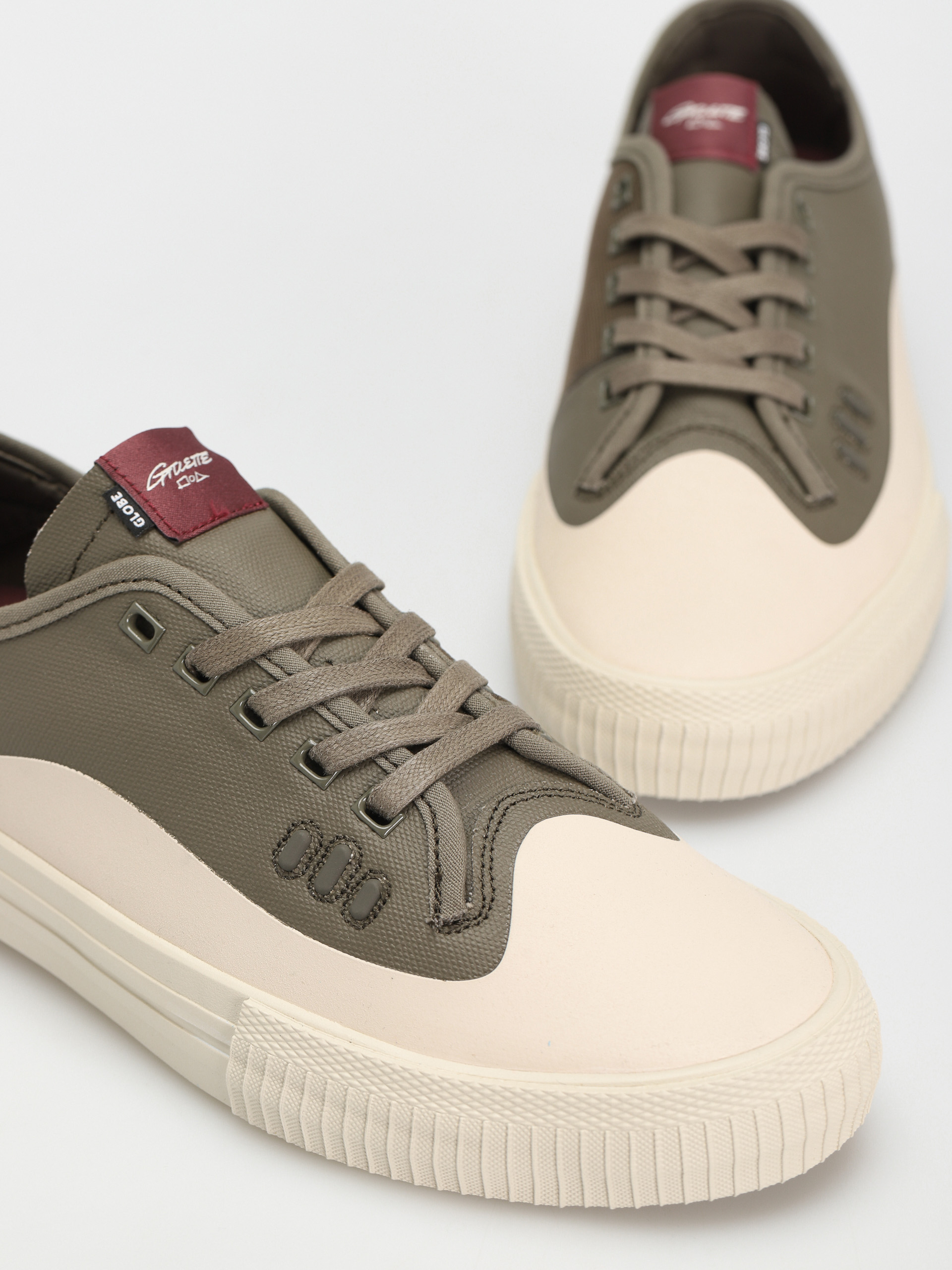 Globe Gillette Cipők (olive cream)